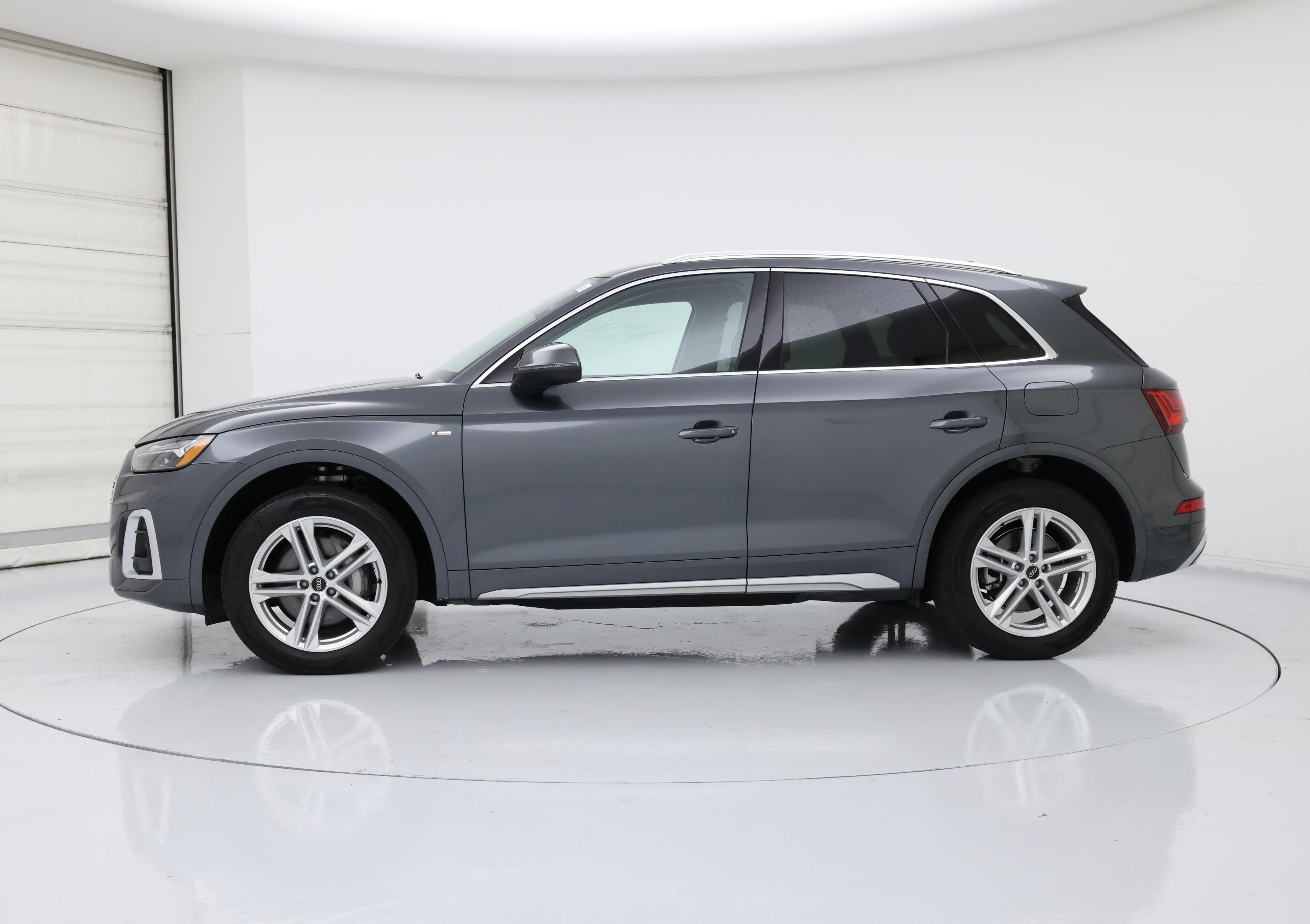 Thumbnail: 2022 Audi Q5 - 3