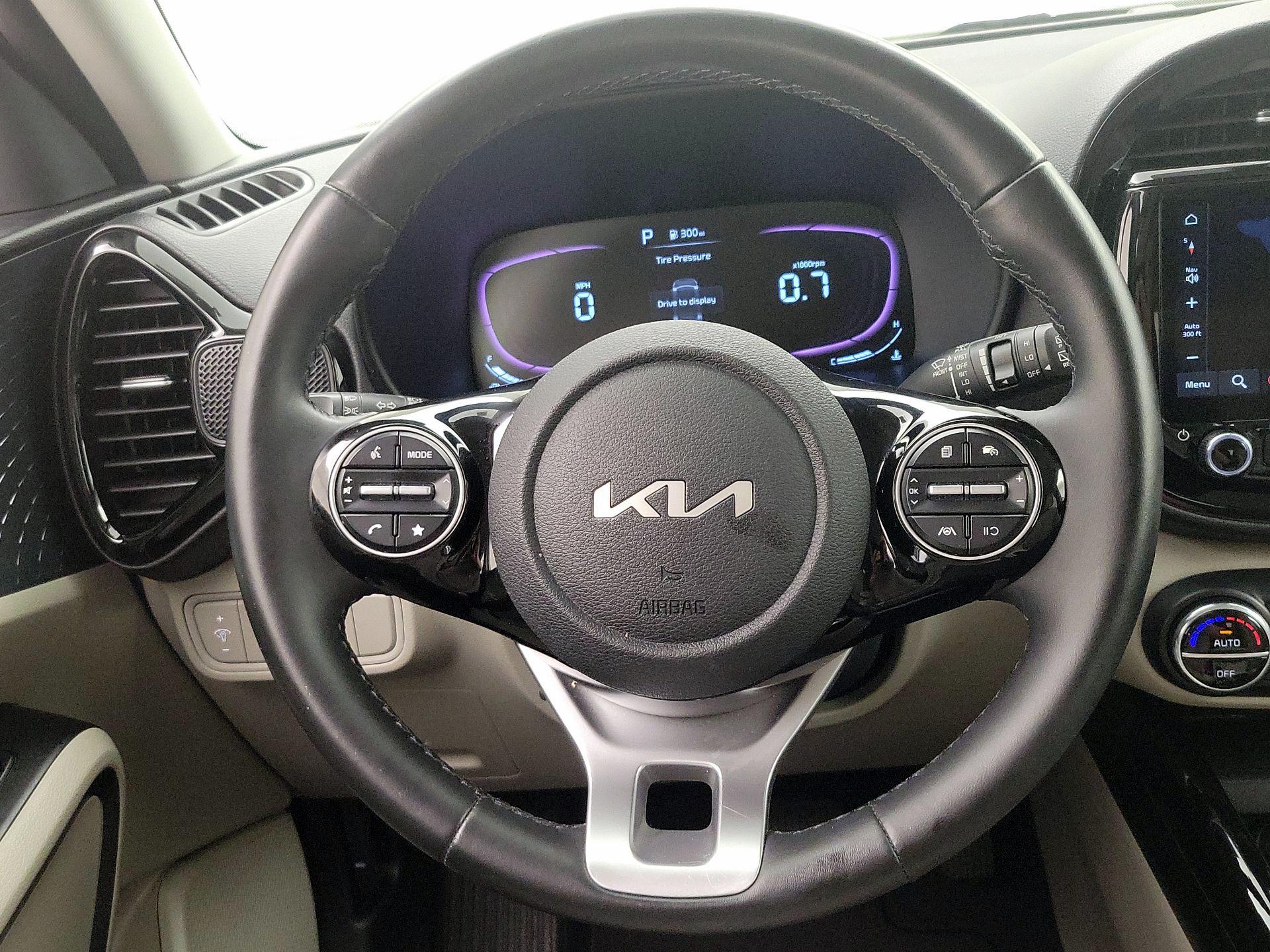 Thumbnail: 2023 Kia Soul - 10
