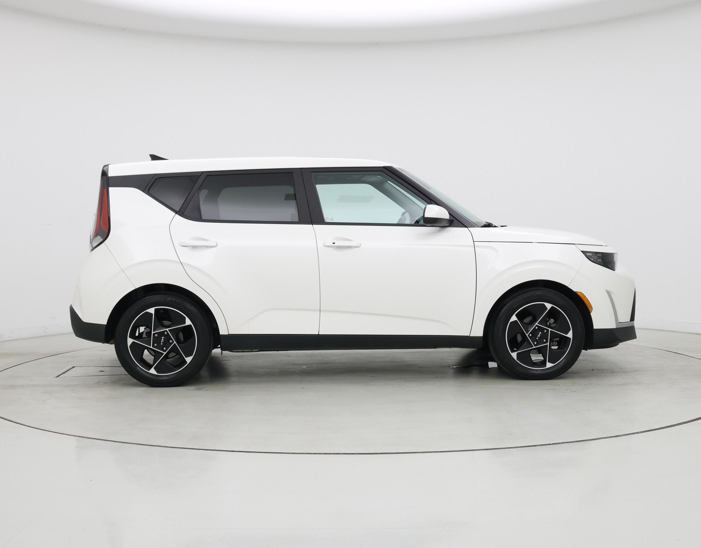 Thumbnail: 2023 Kia Soul - 7