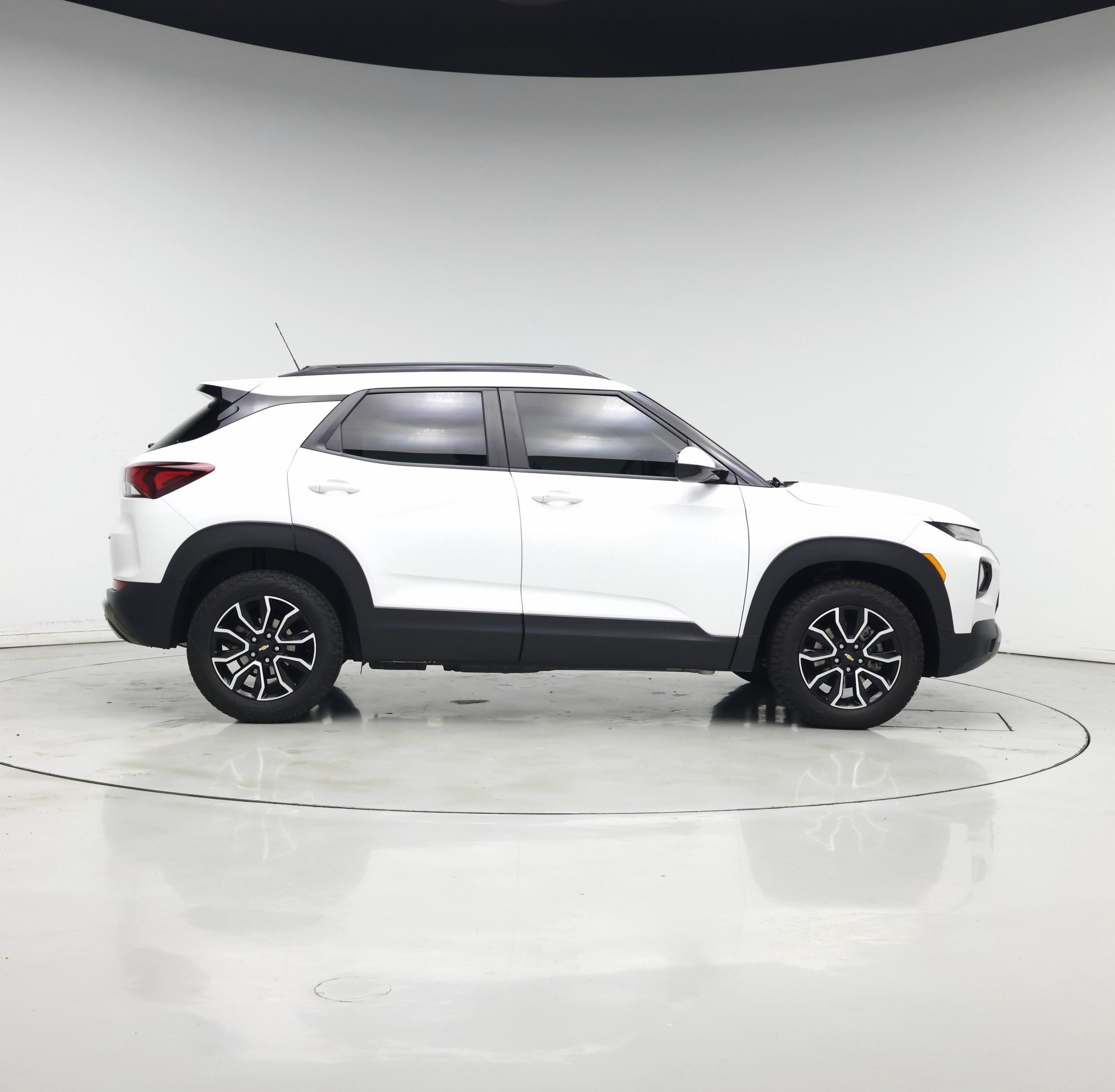 Thumbnail: 2023 Chevrolet TrailBlazer - 7