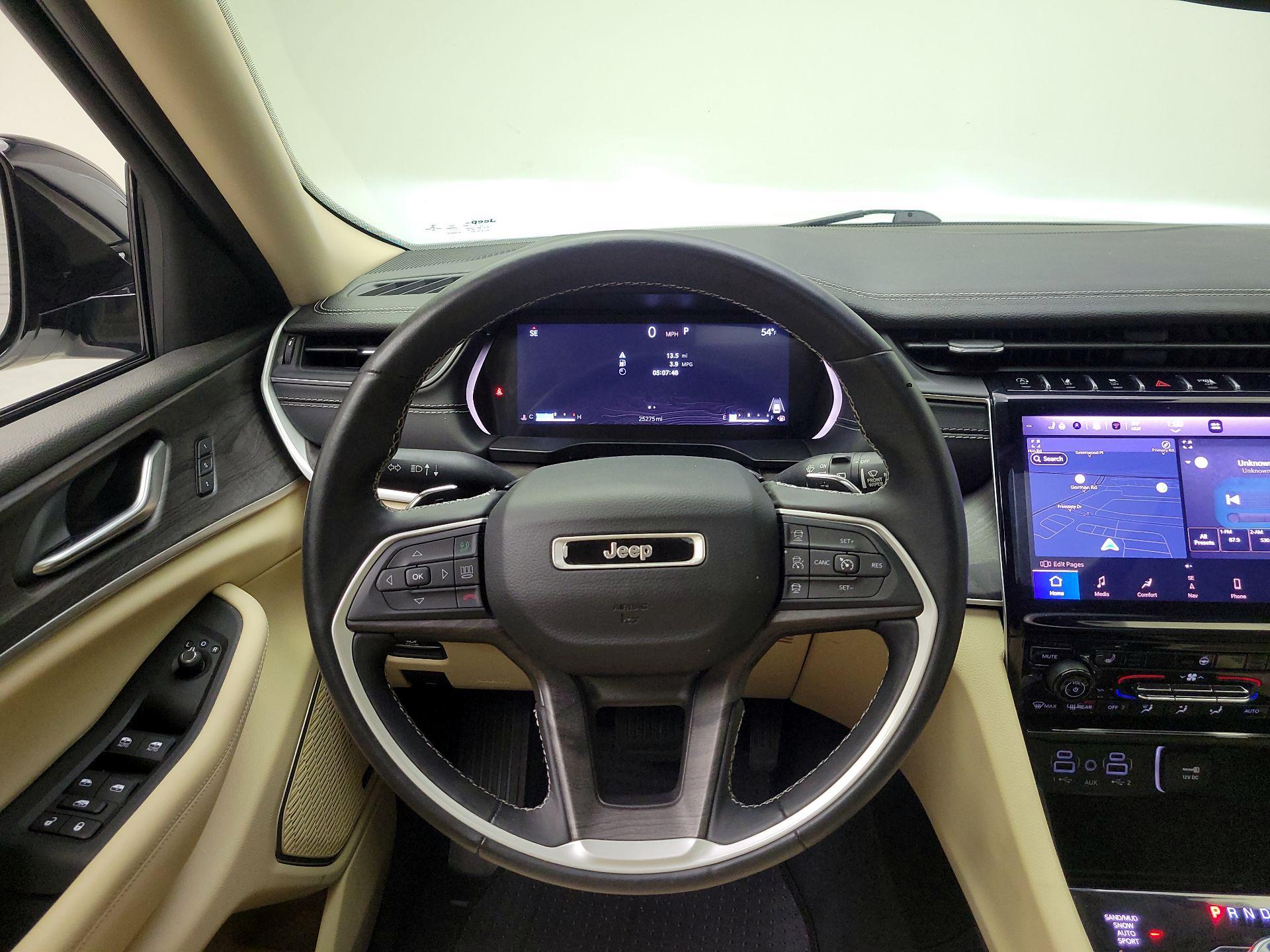 Thumbnail: 2022 Jeep Grand Cherokee - 10