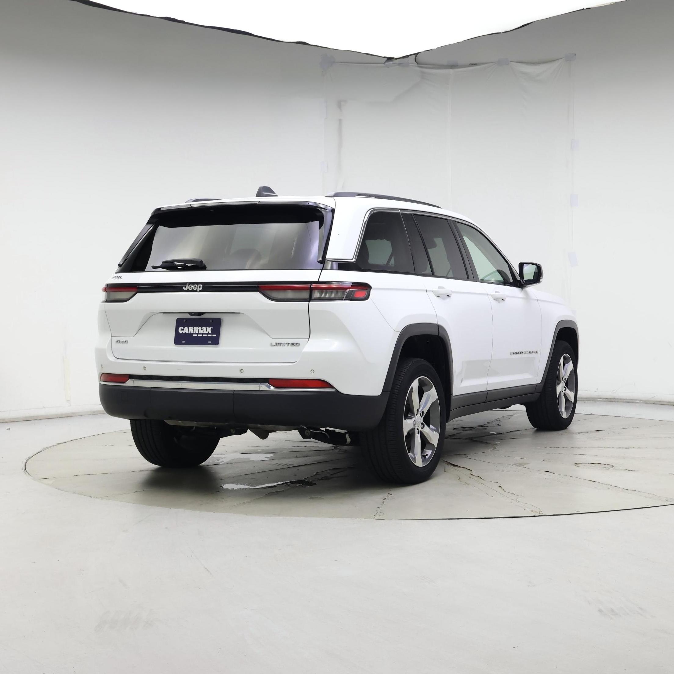 Thumbnail: 2022 Jeep Grand Cherokee - 8