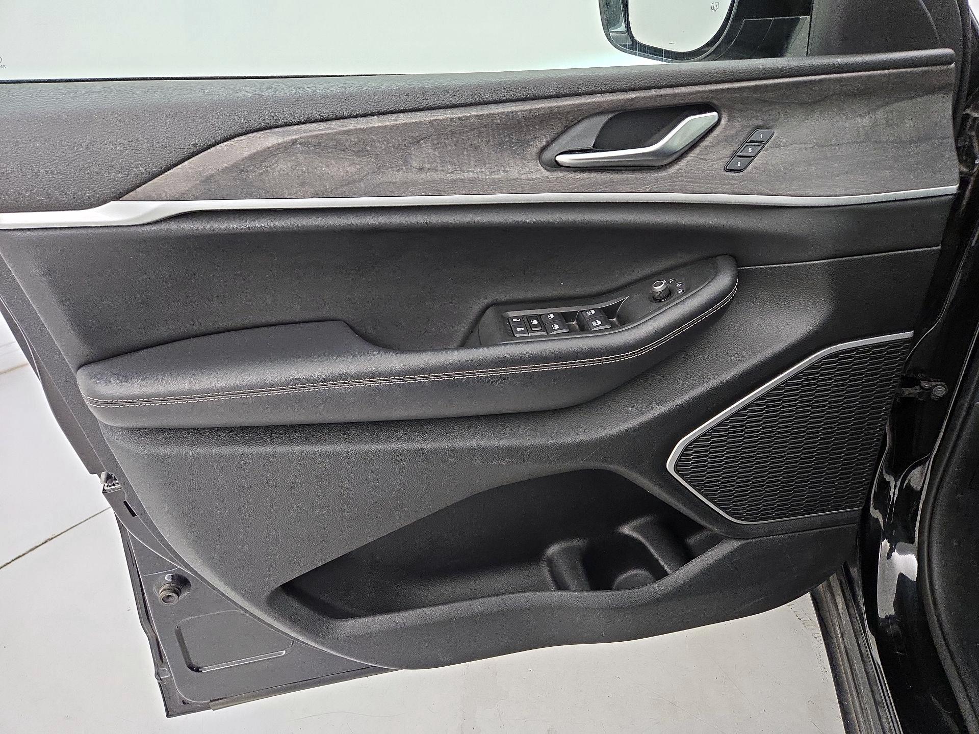 Thumbnail: 2021 Jeep Grand Cherokee L - 12