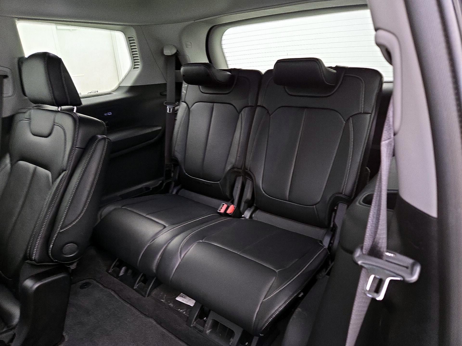 Thumbnail: 2021 Jeep Grand Cherokee L - 20