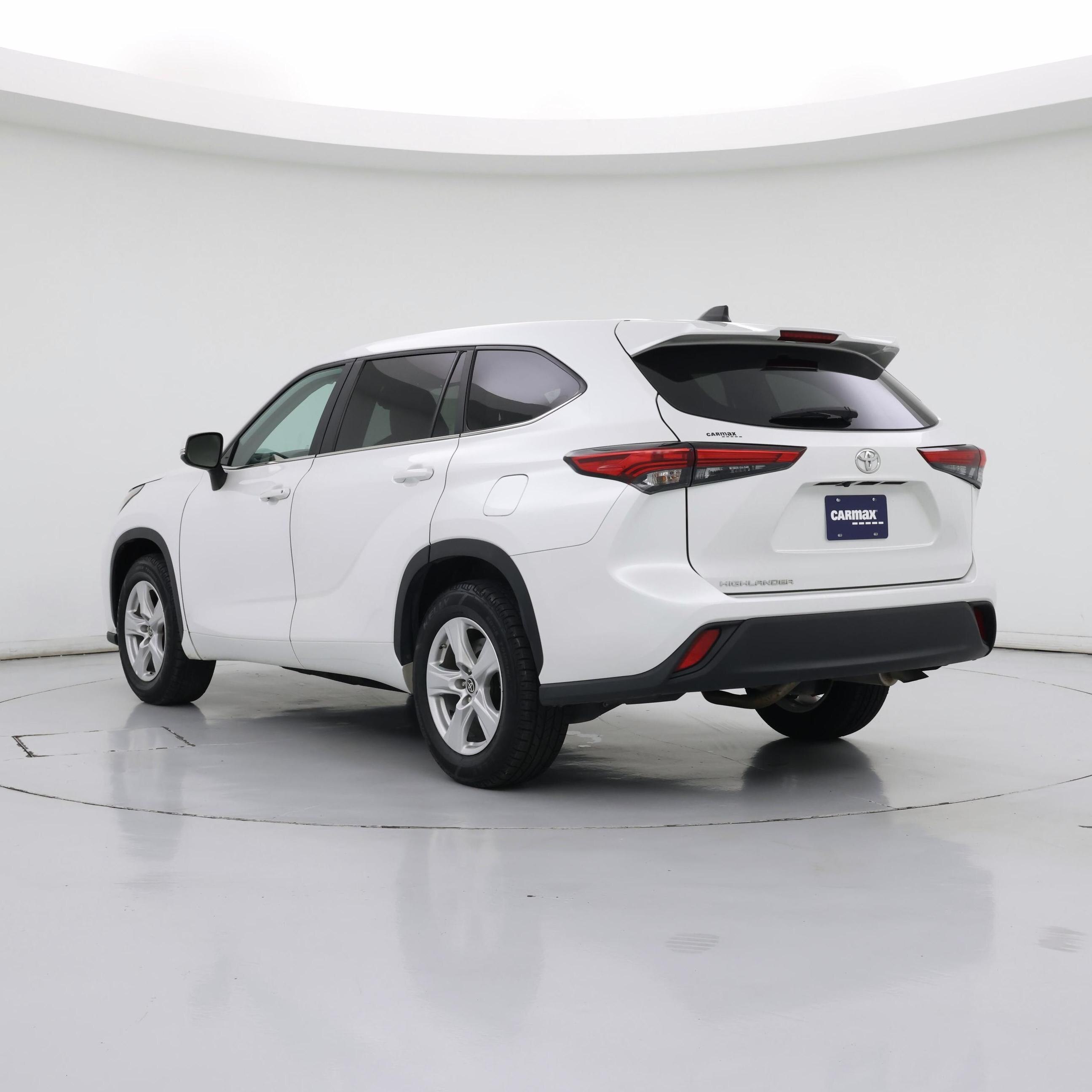 Thumbnail: 2023 Toyota Highlander - 2
