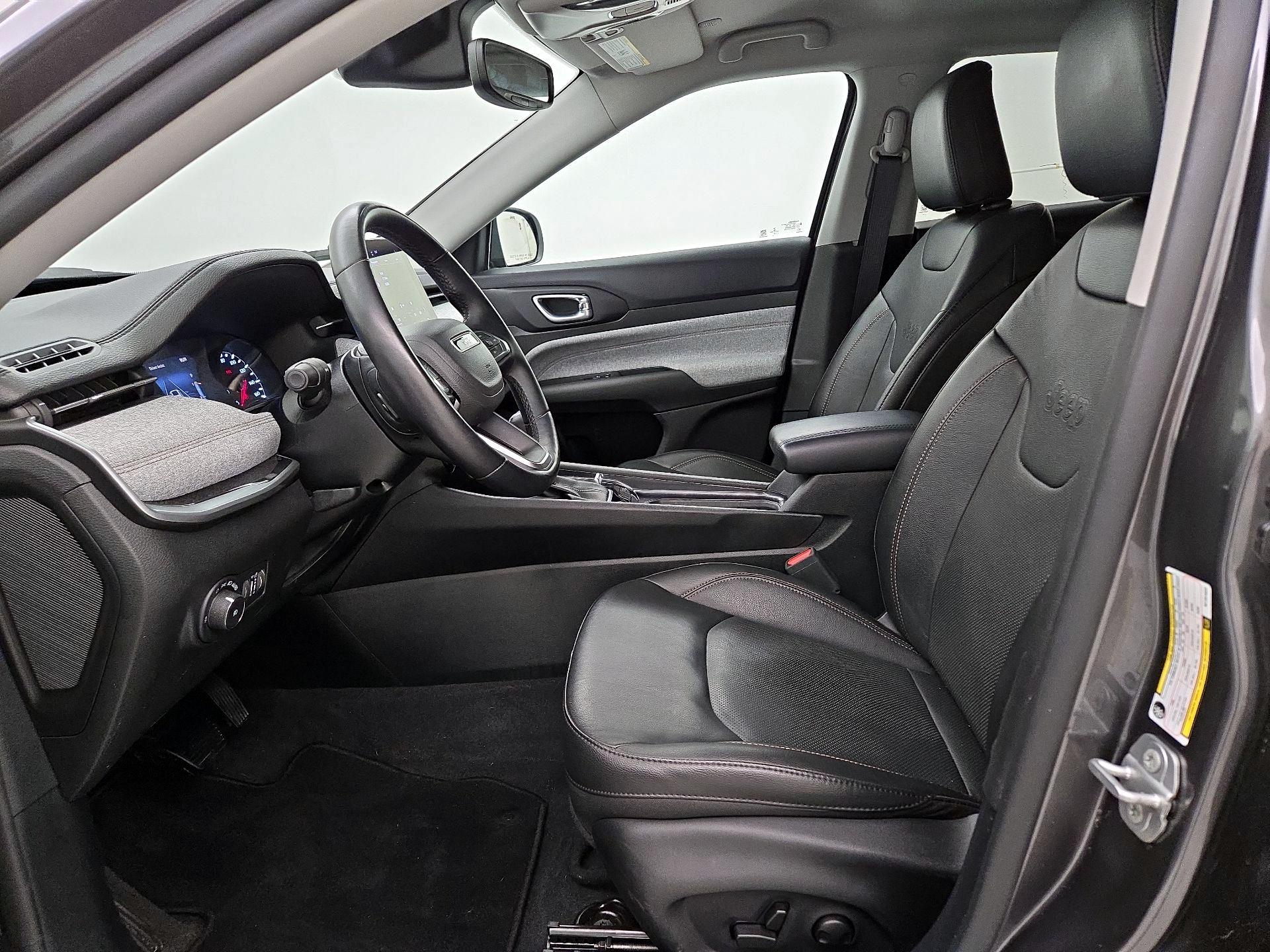 Thumbnail: 2022 Jeep Compass - 11