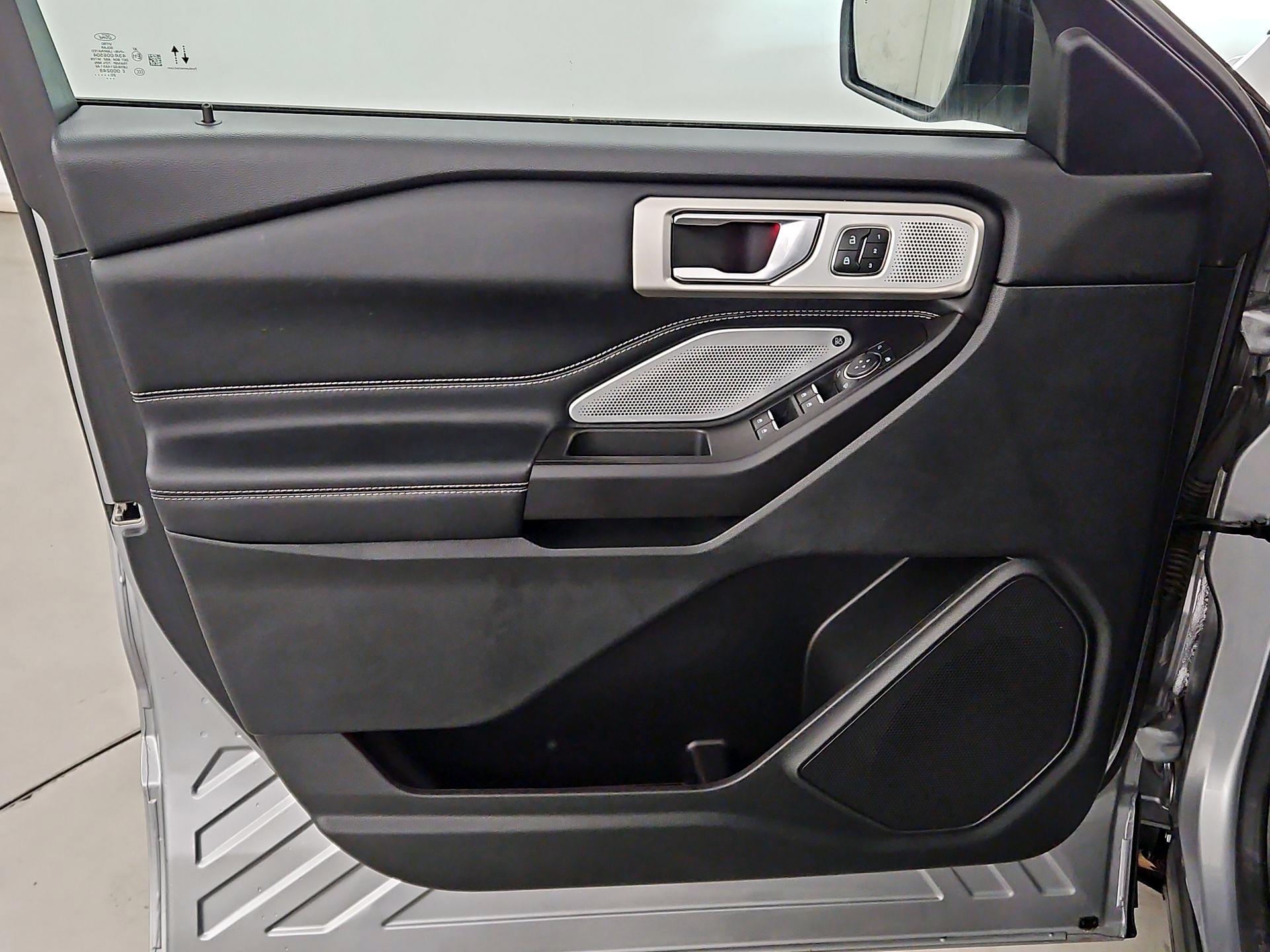 Thumbnail: 2020 Ford Explorer - 12