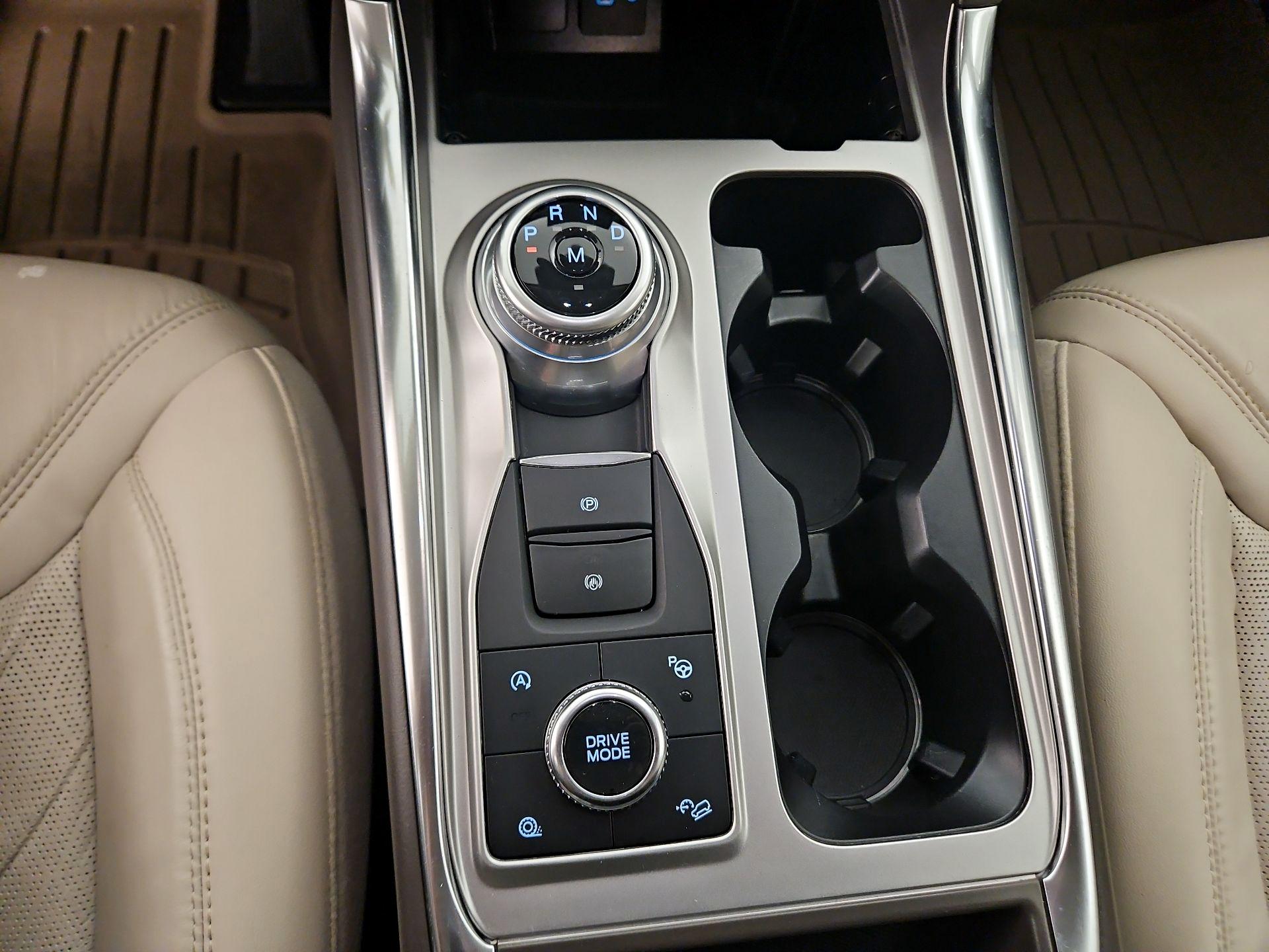 Thumbnail: 2020 Ford Explorer - 18
