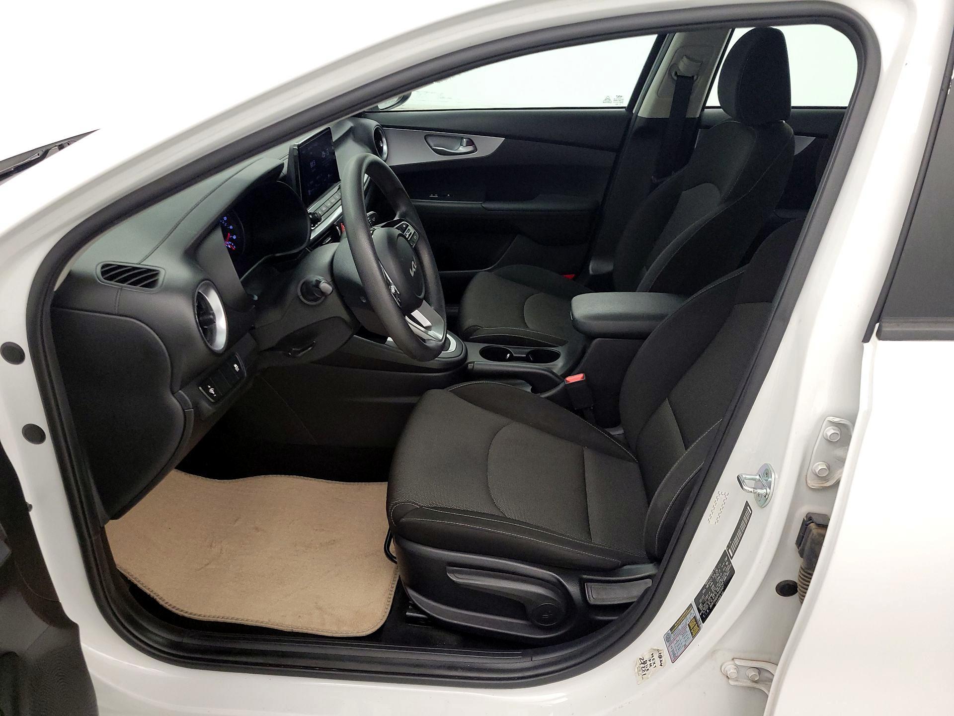 Thumbnail: 2023 Kia Forte - 11