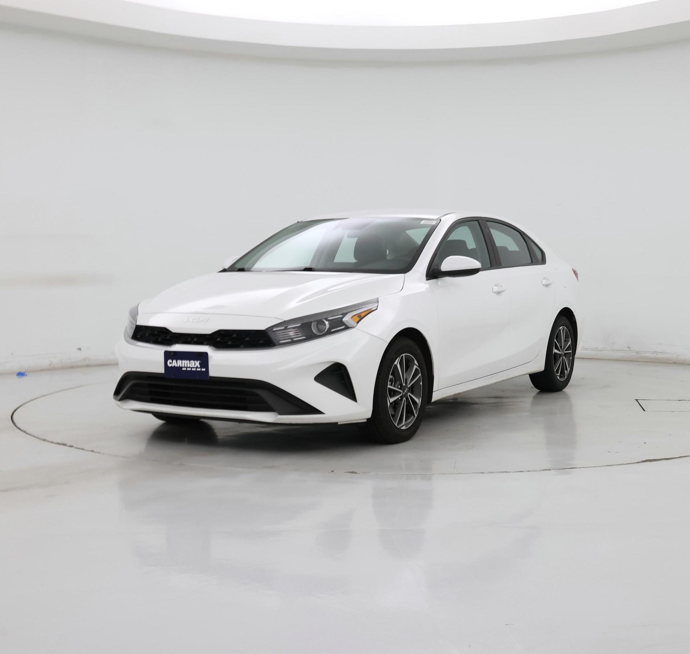 Thumbnail: 2023 Kia Forte - 4