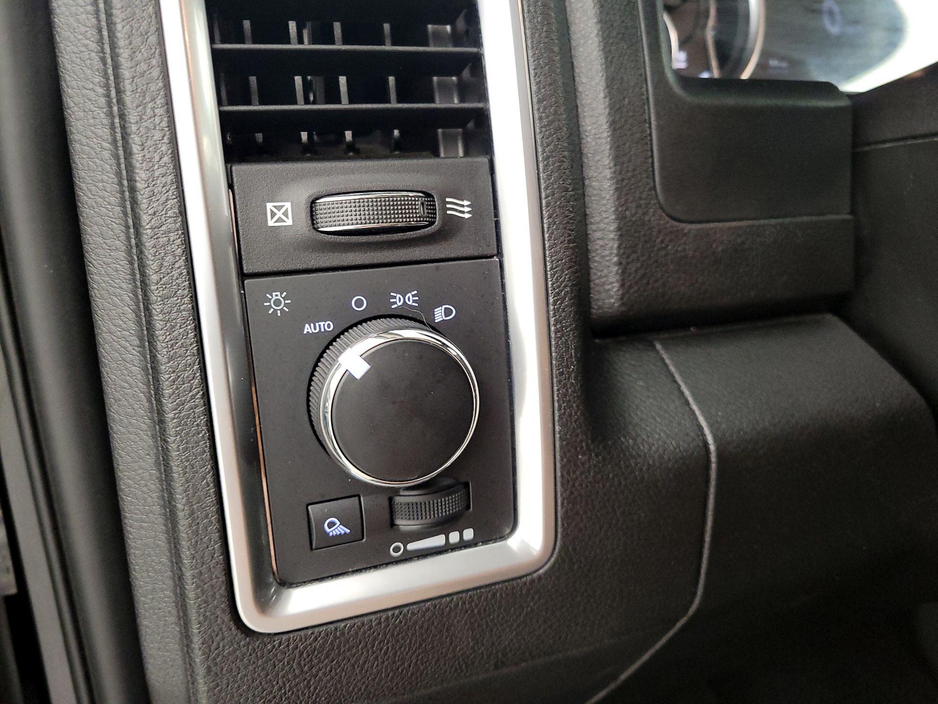 Thumbnail: 2023 RAM 1500 Classic - 13