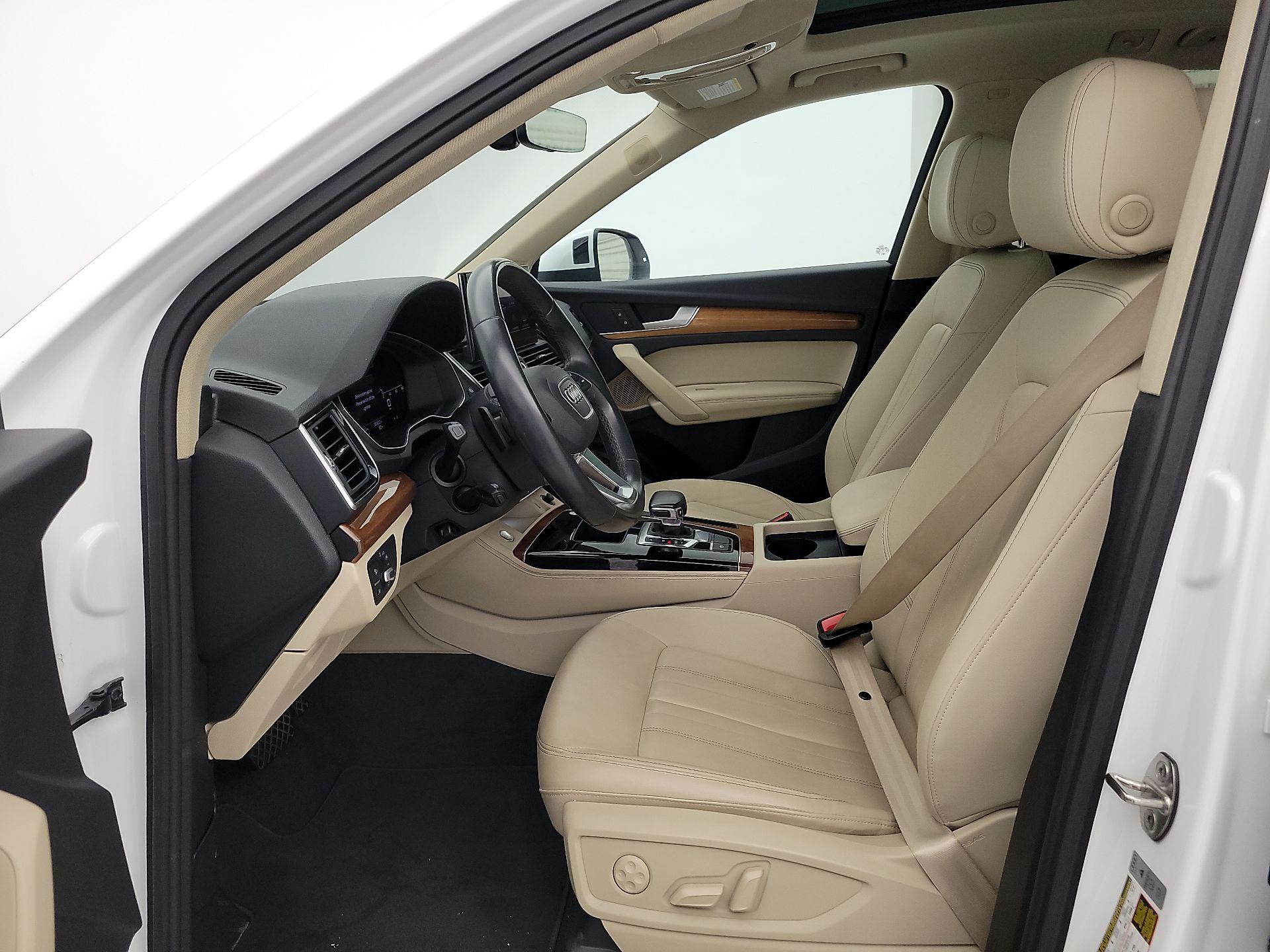 Thumbnail: 2023 Audi Q5 - 11
