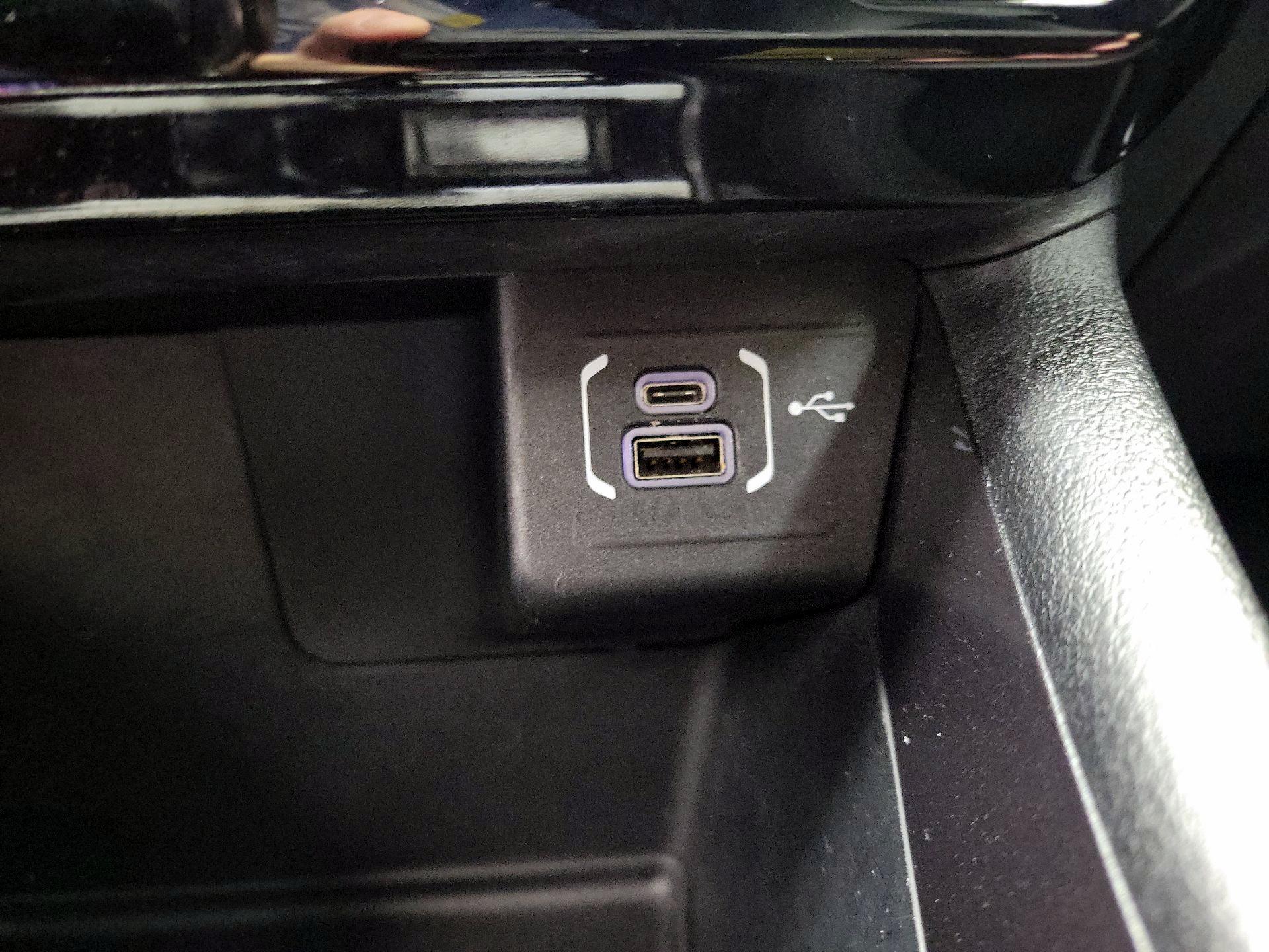 Thumbnail: 2022 Jeep Compass - 18