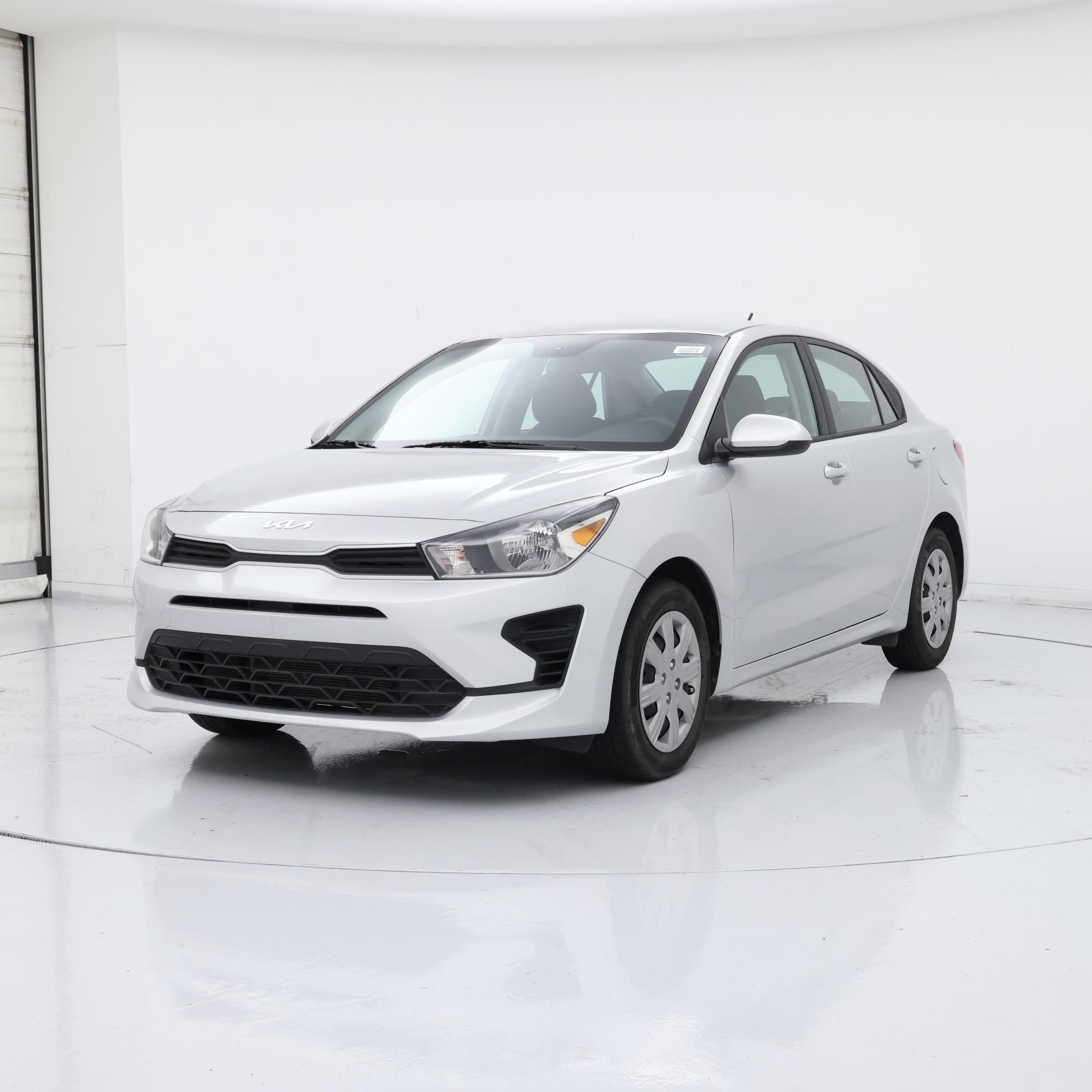 Thumbnail: 2023 Kia Rio - 4