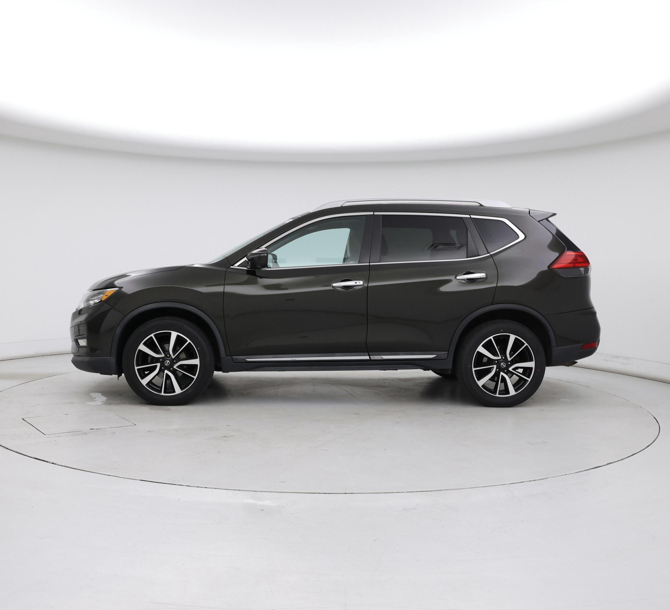 Thumbnail: 2017 Nissan Rogue - 3