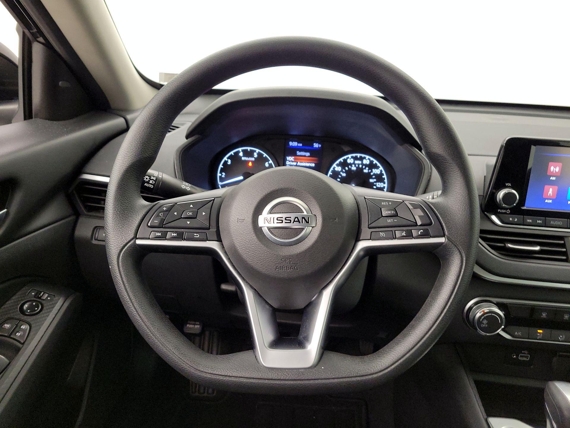 Thumbnail: 2022 Nissan Altima - 10
