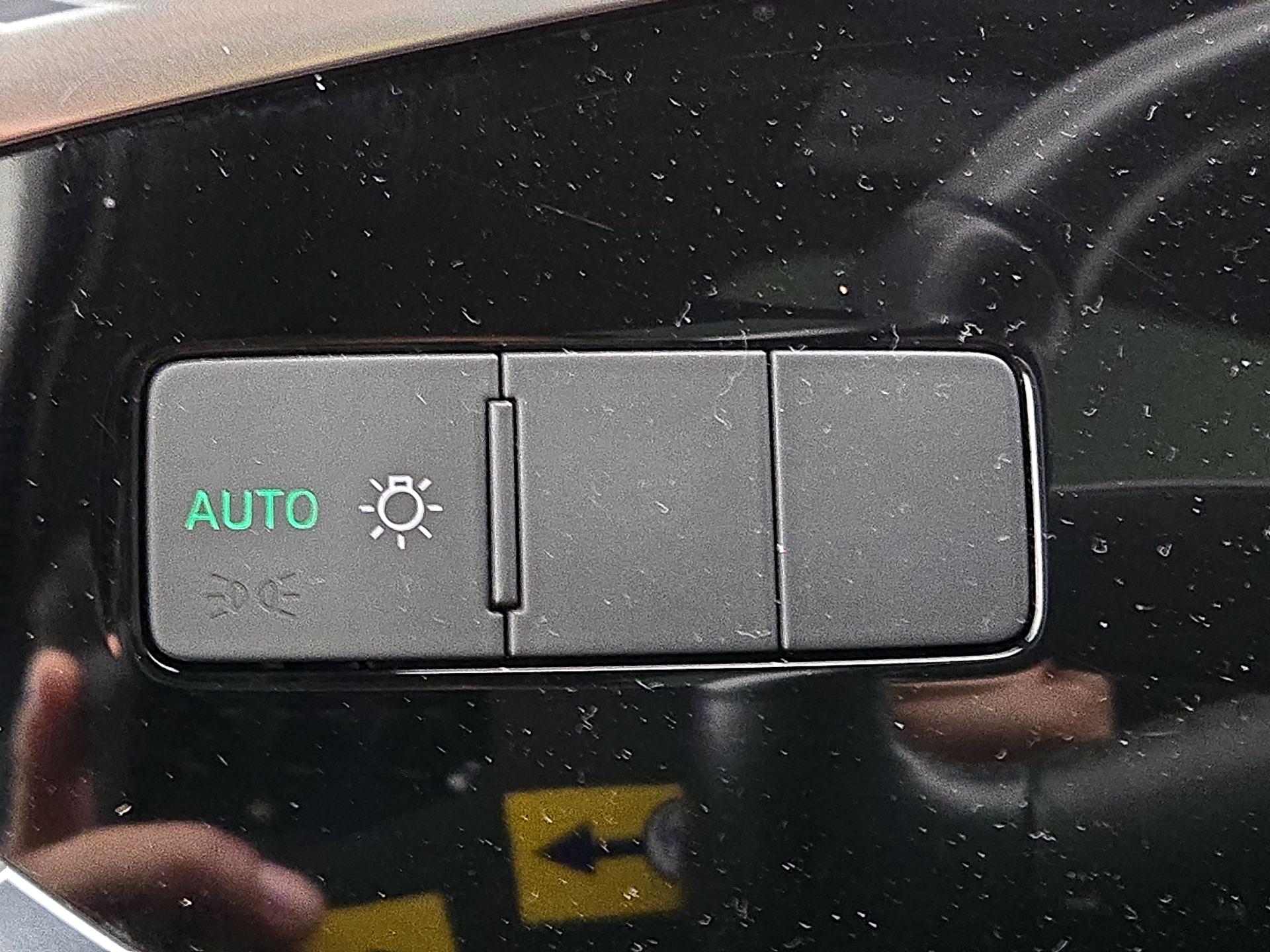 Thumbnail: 2020 Audi Q3 - 13