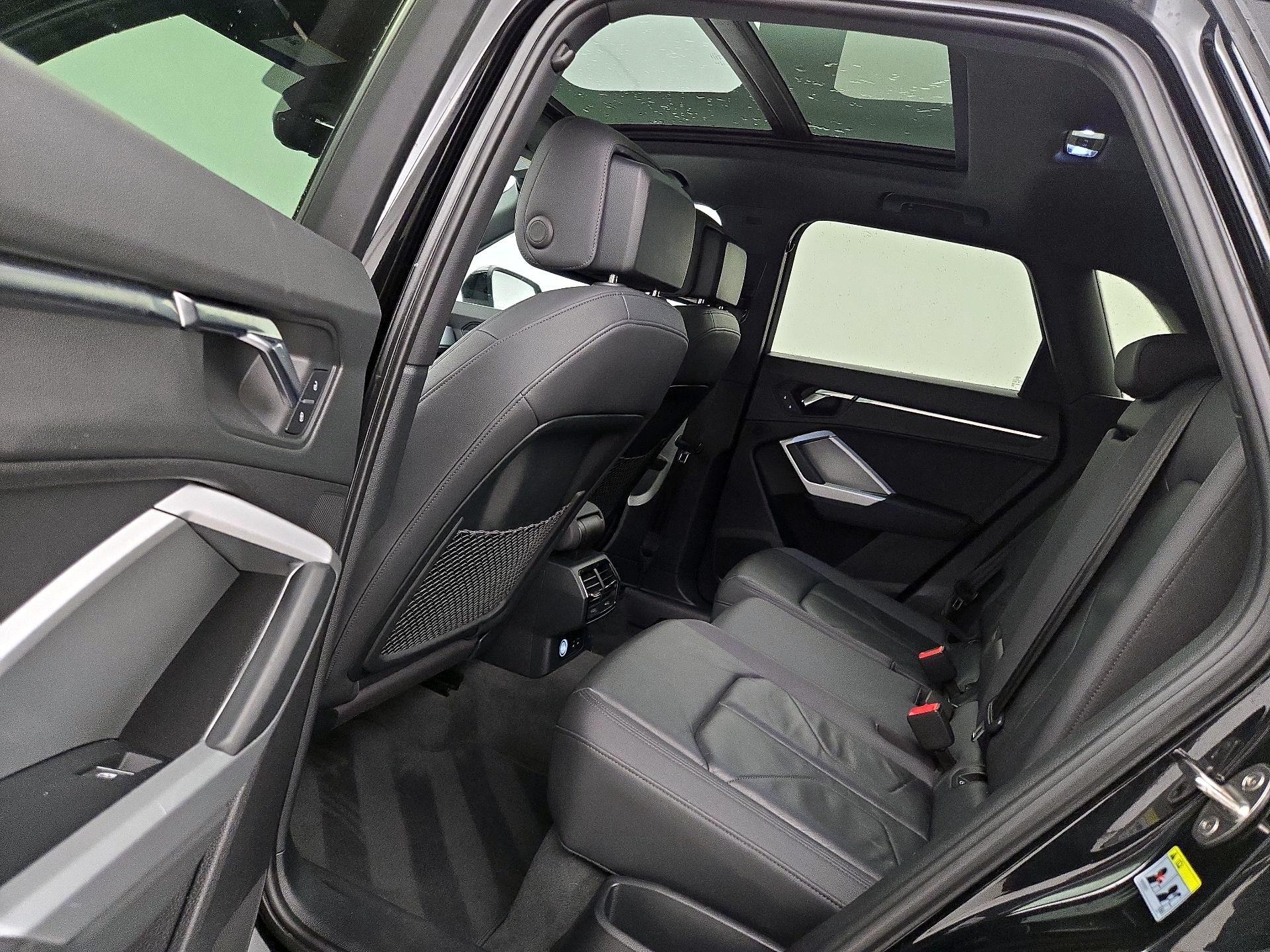 Thumbnail: 2020 Audi Q3 - 20