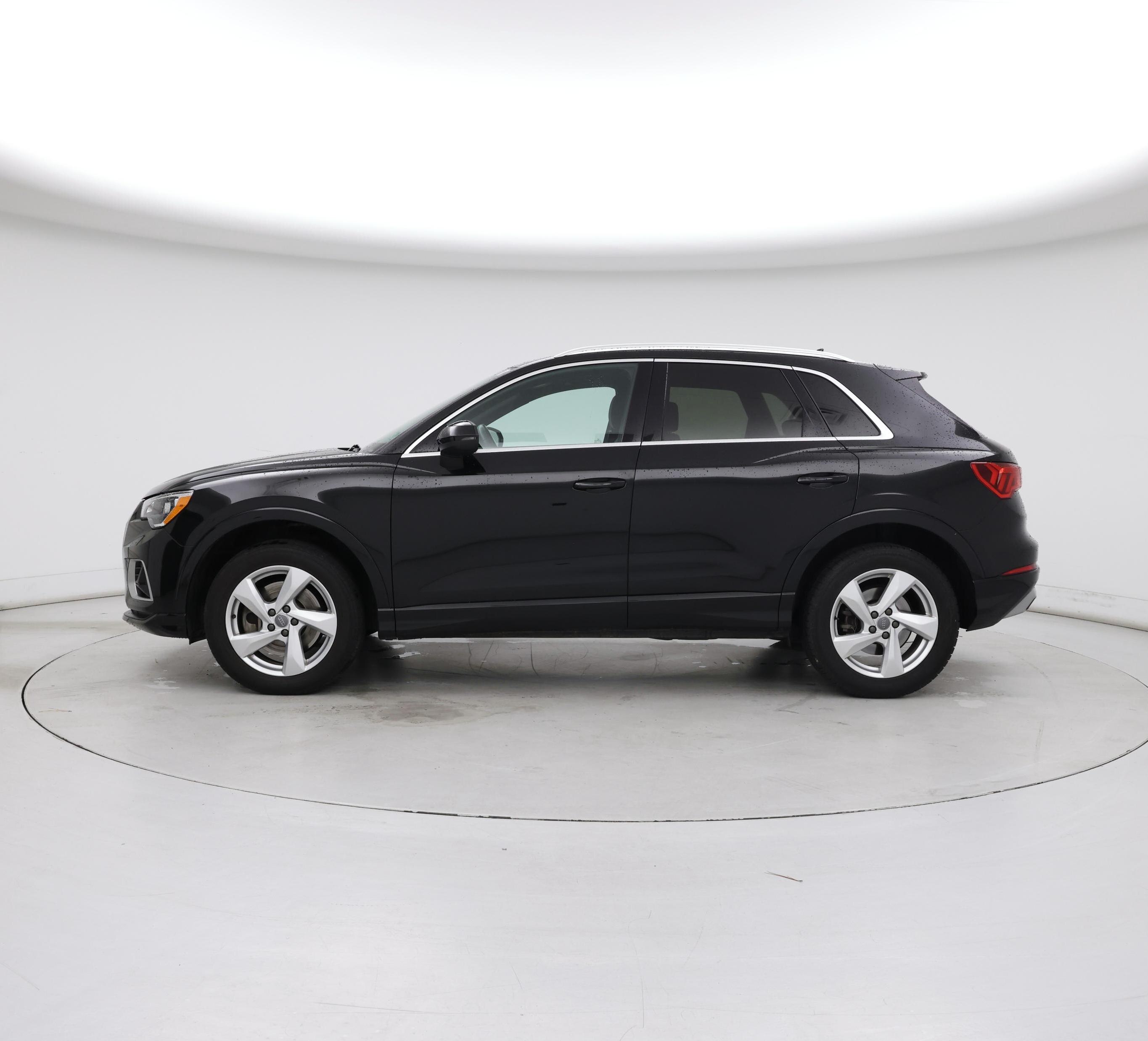 Thumbnail: 2020 Audi Q3 - 3