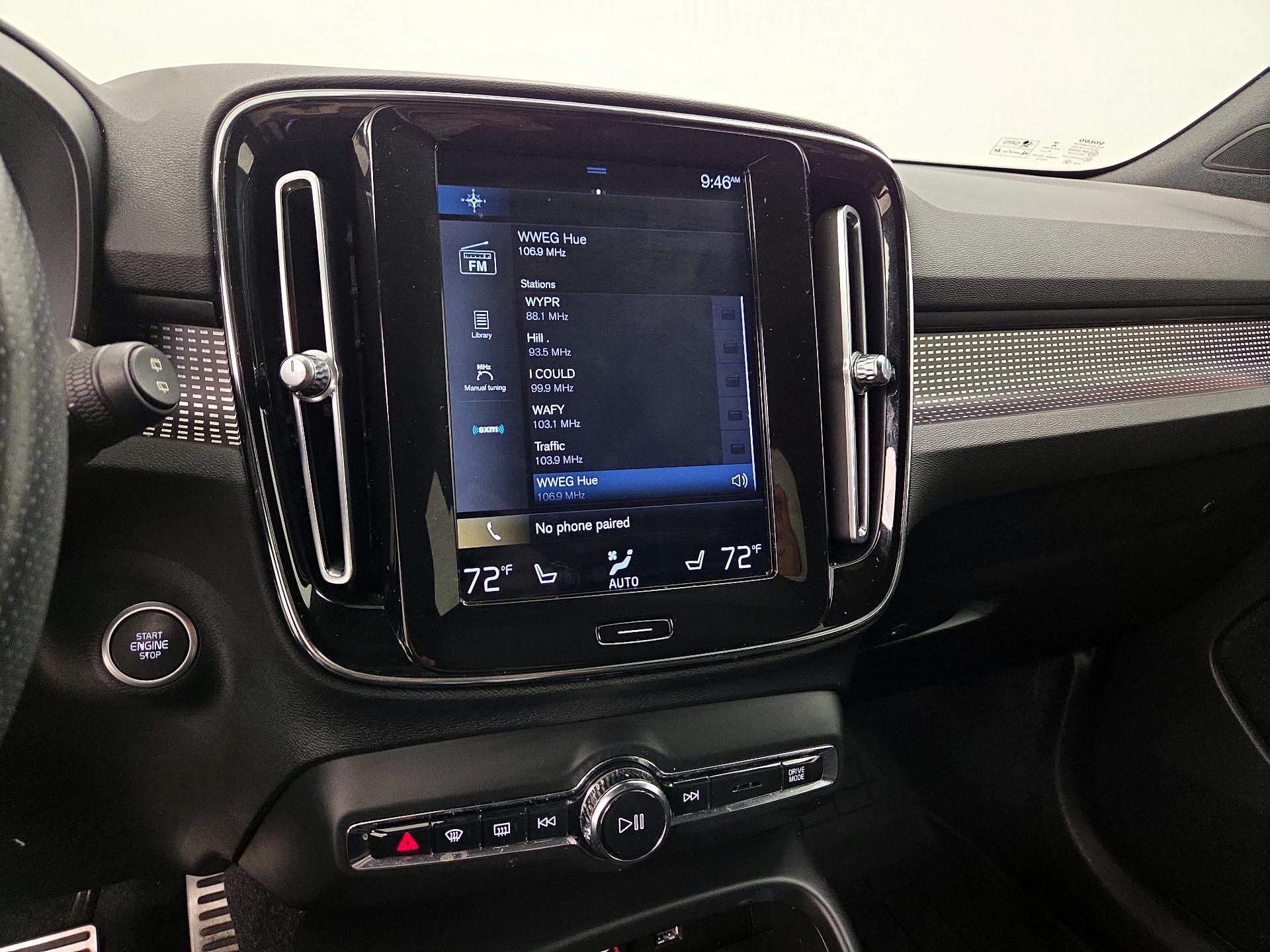 Thumbnail: 2021 Volvo XC40 - 16