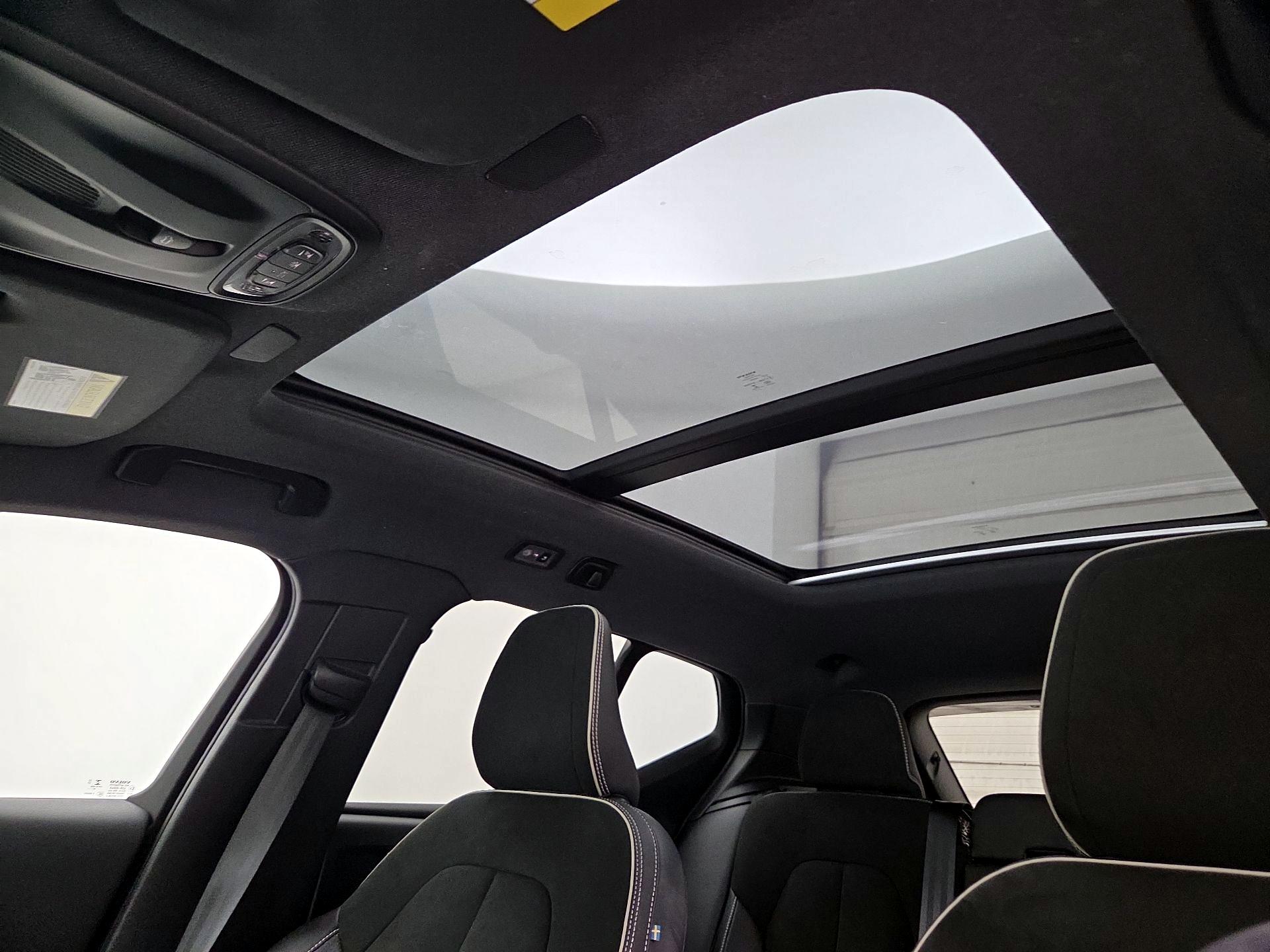 Thumbnail: 2021 Volvo XC40 - 20