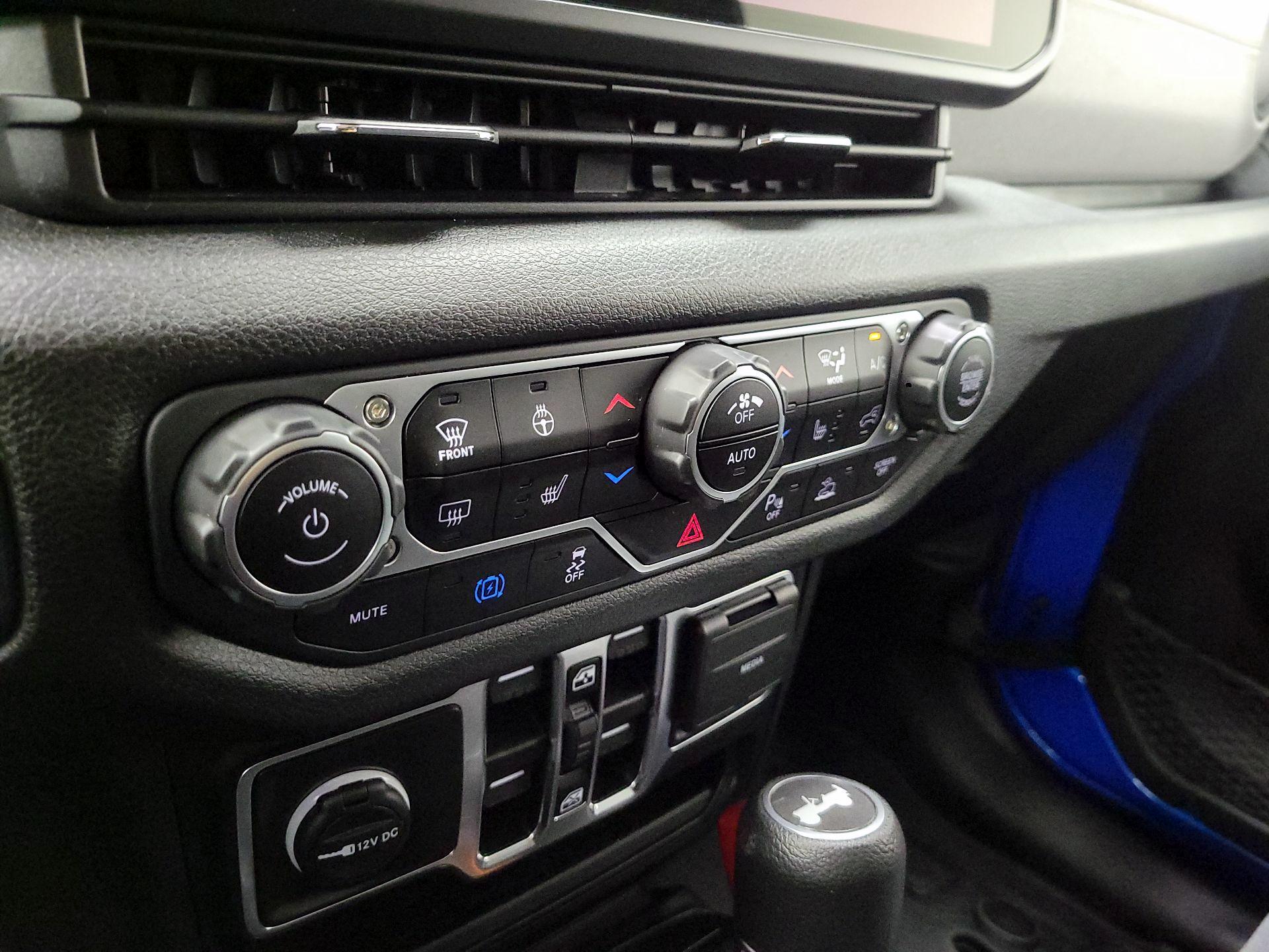Thumbnail: 2024 Jeep Wrangler - 17