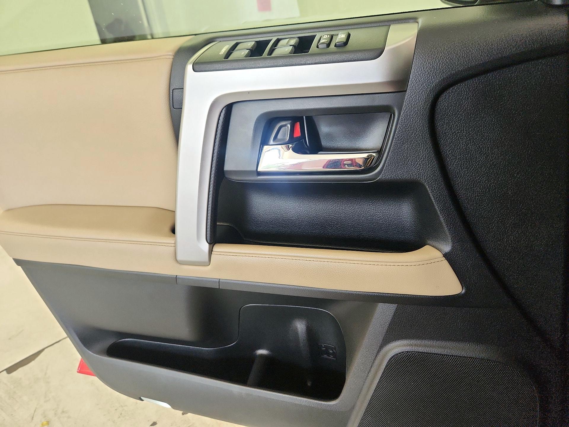 Thumbnail: 2021 Toyota 4Runner - 12