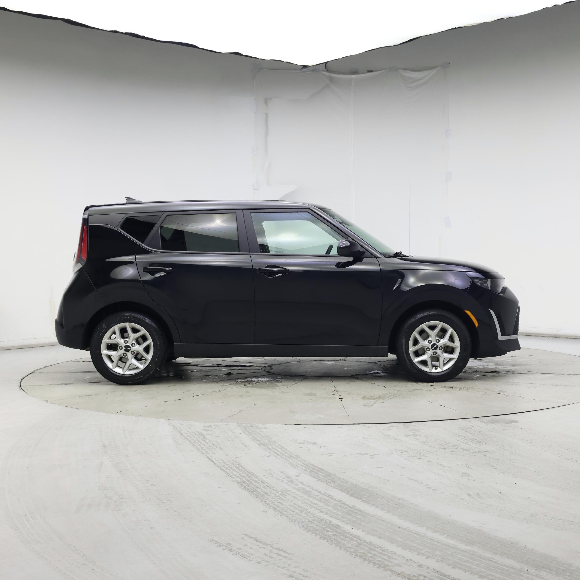 Thumbnail: 2023 Kia Soul - 7