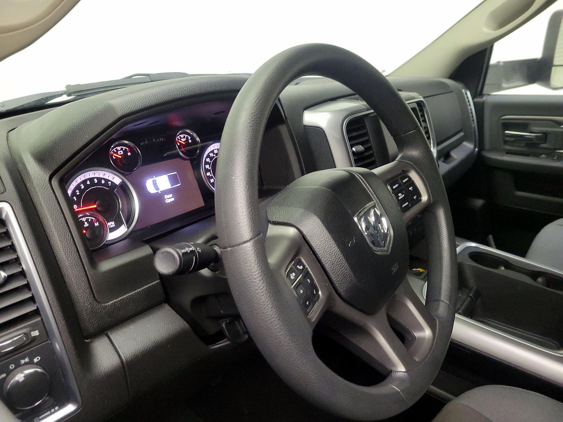 Thumbnail: 2023 RAM 1500 Classic - 9