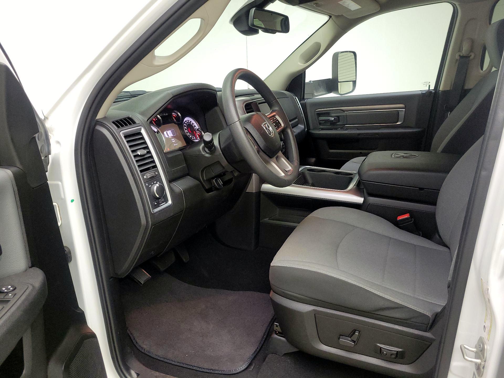 Thumbnail: 2023 RAM 1500 Classic - 11