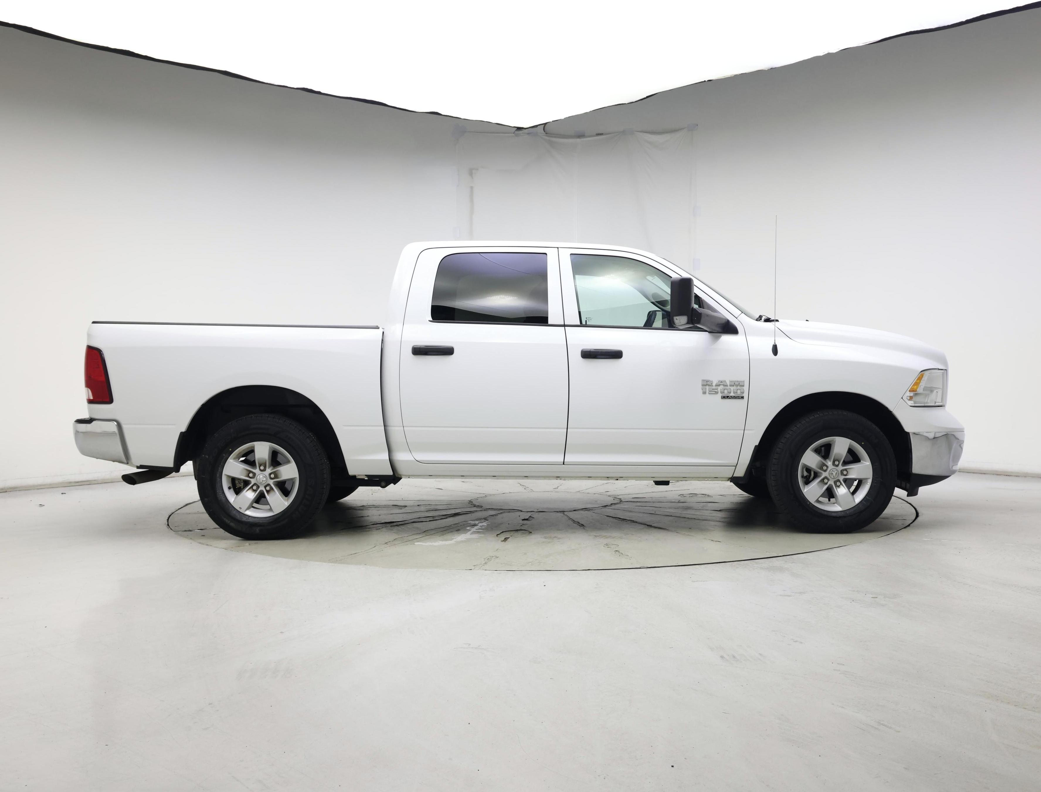 Thumbnail: 2023 RAM 1500 Classic - 7
