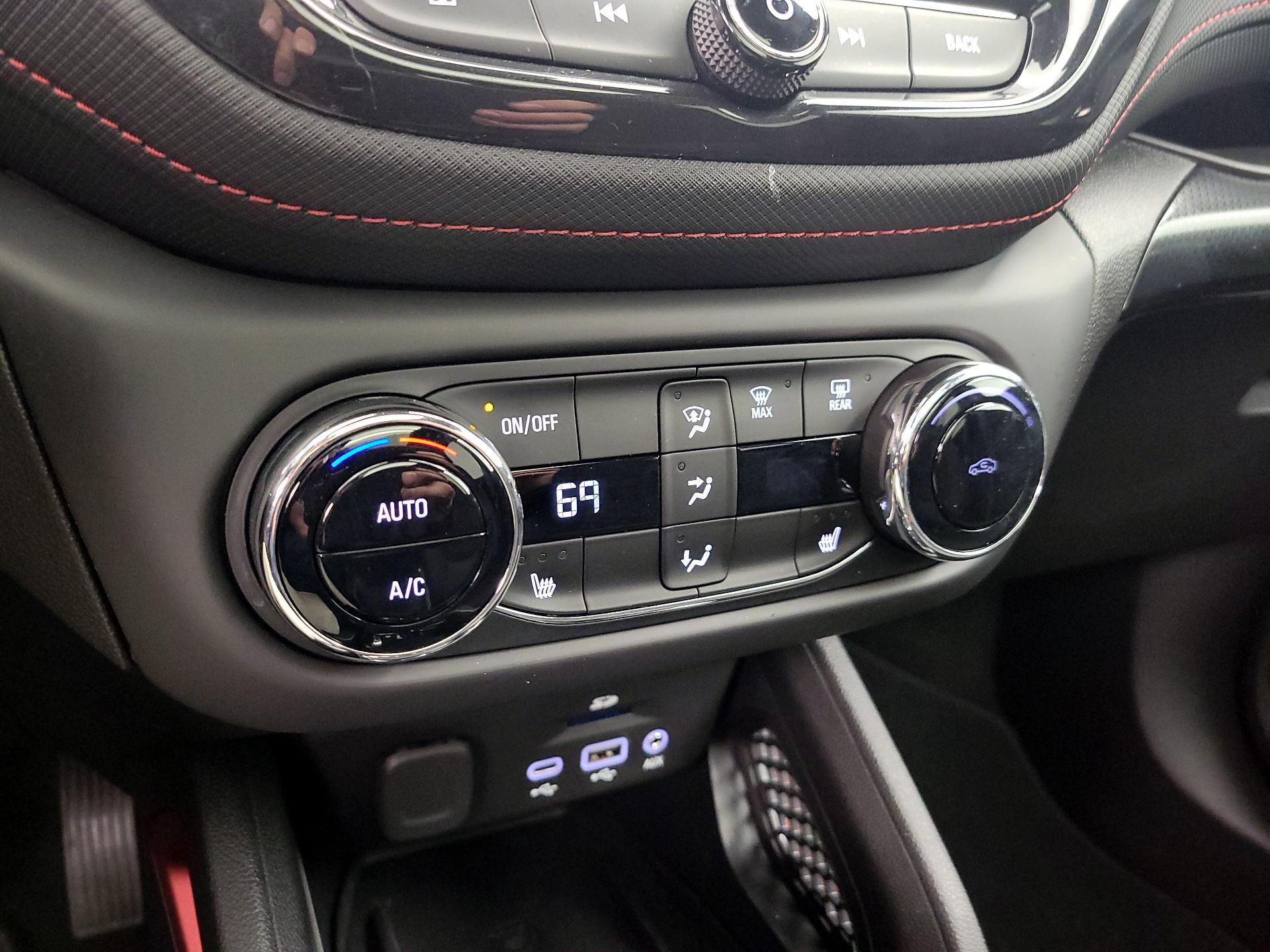 Thumbnail: 2023 Chevrolet TrailBlazer - 16