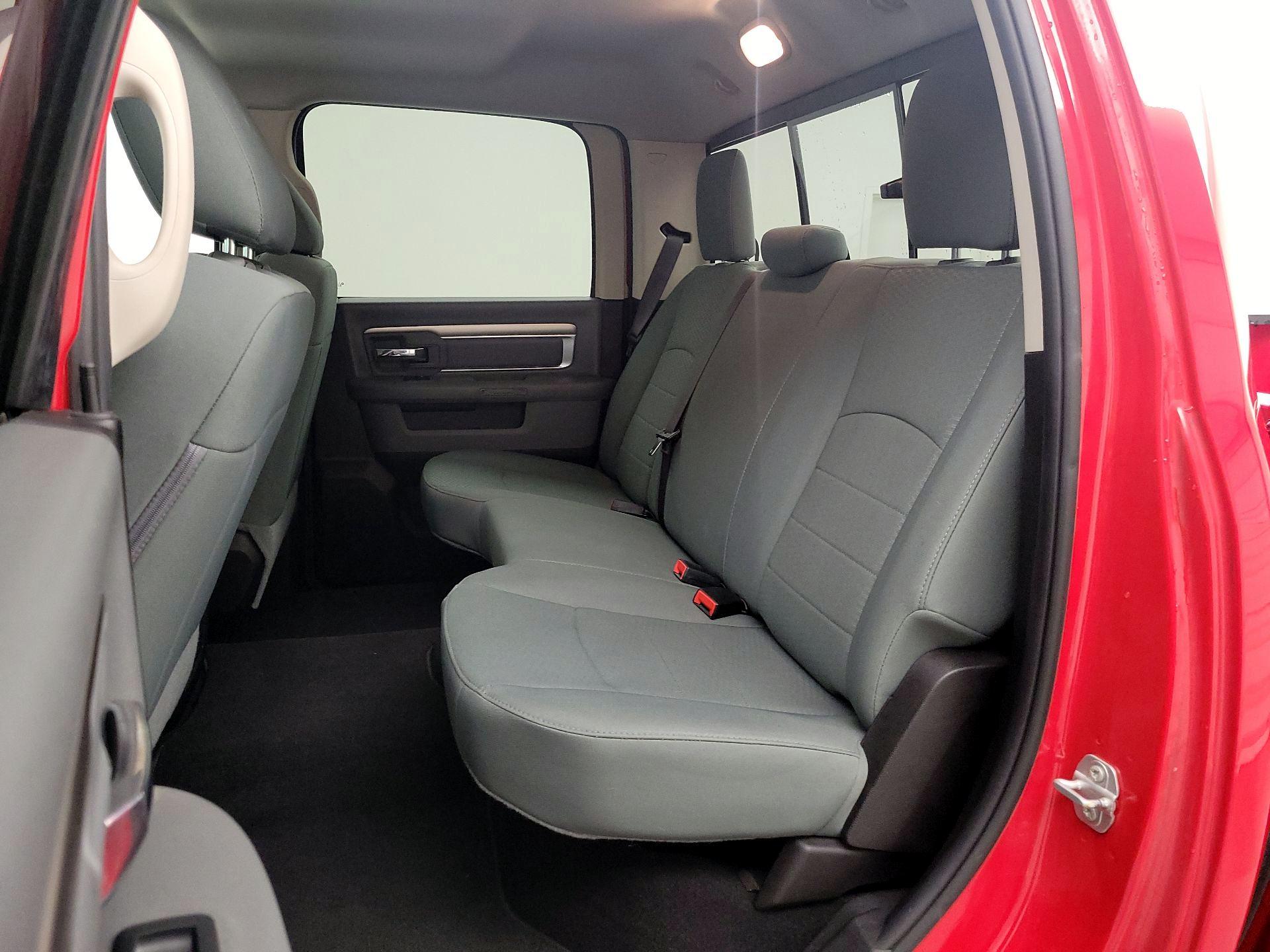 Thumbnail: 2020 RAM 1500 Classic - 19