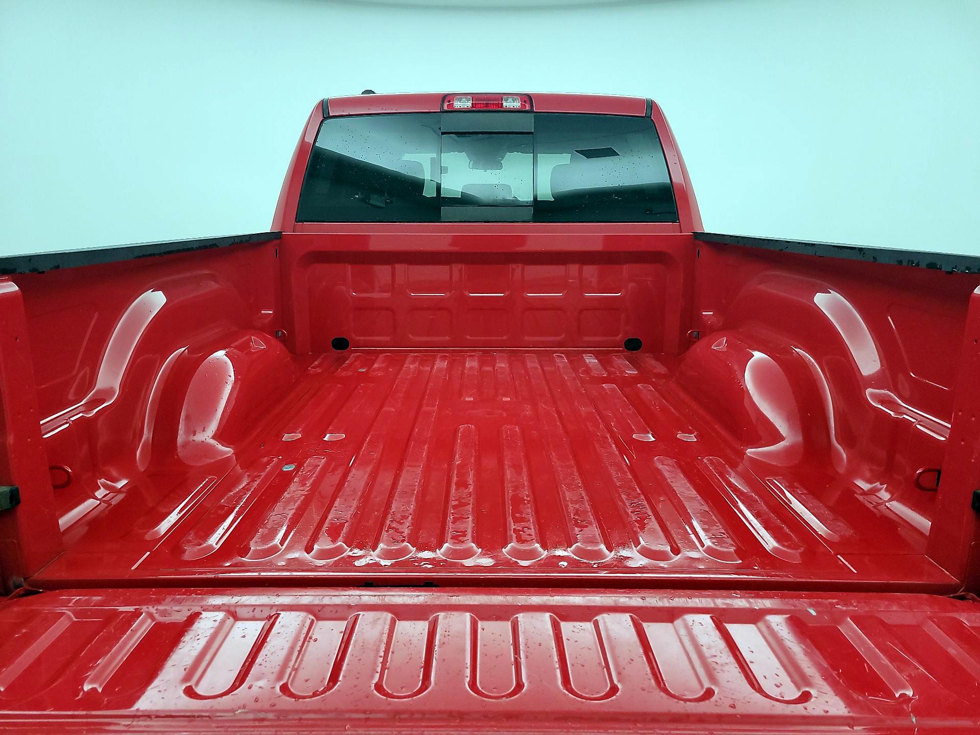 Thumbnail: 2020 RAM 1500 Classic - 20
