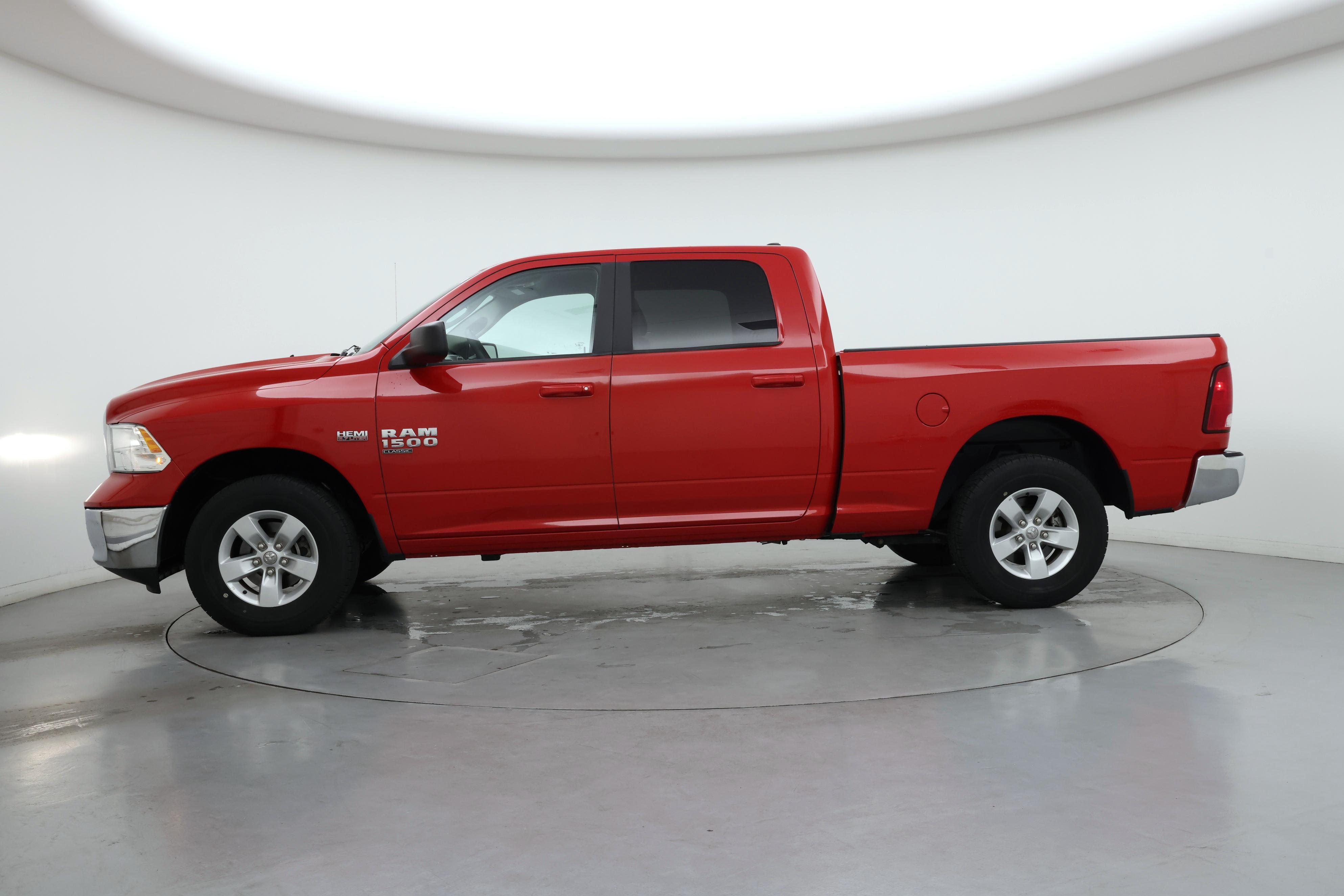 Thumbnail: 2020 RAM 1500 Classic - 3