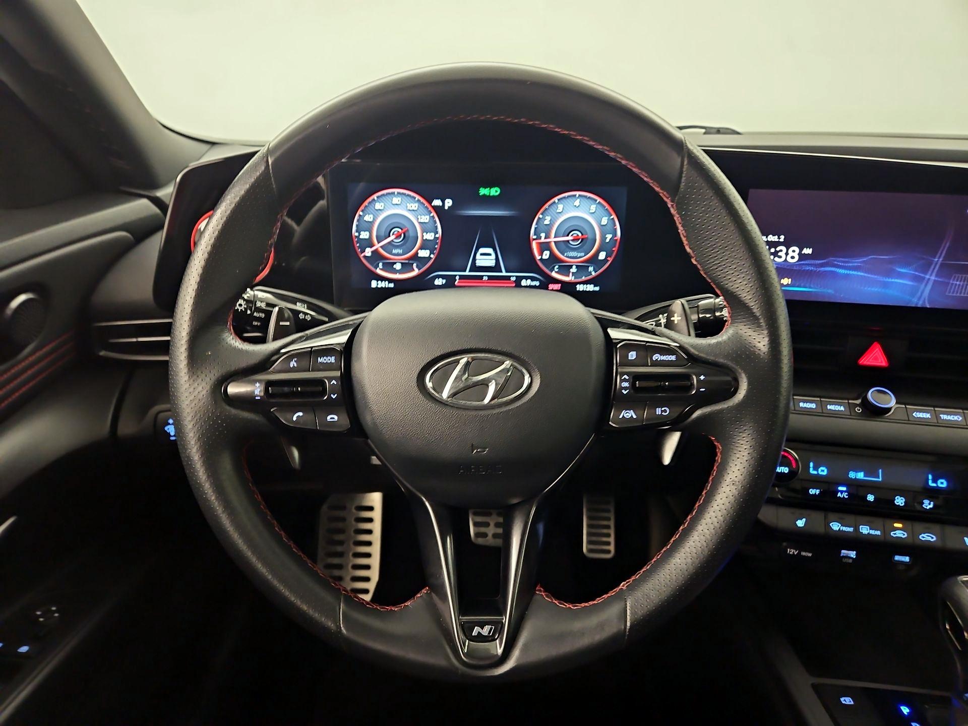 Thumbnail: 2023 Hyundai Elantra - 10