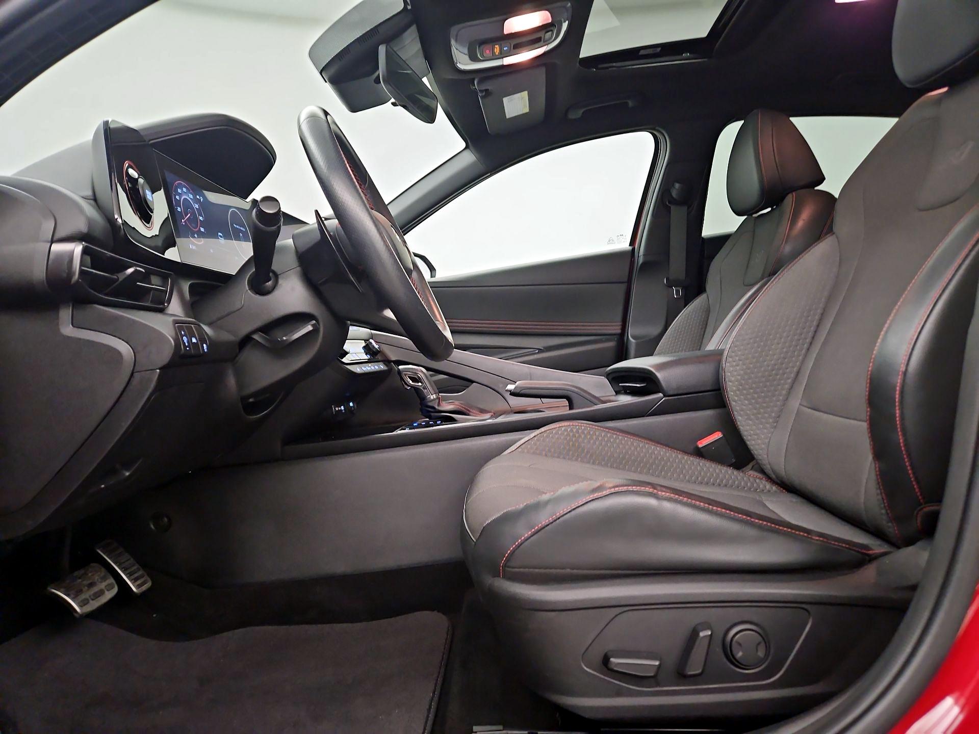 Thumbnail: 2023 Hyundai Elantra - 11