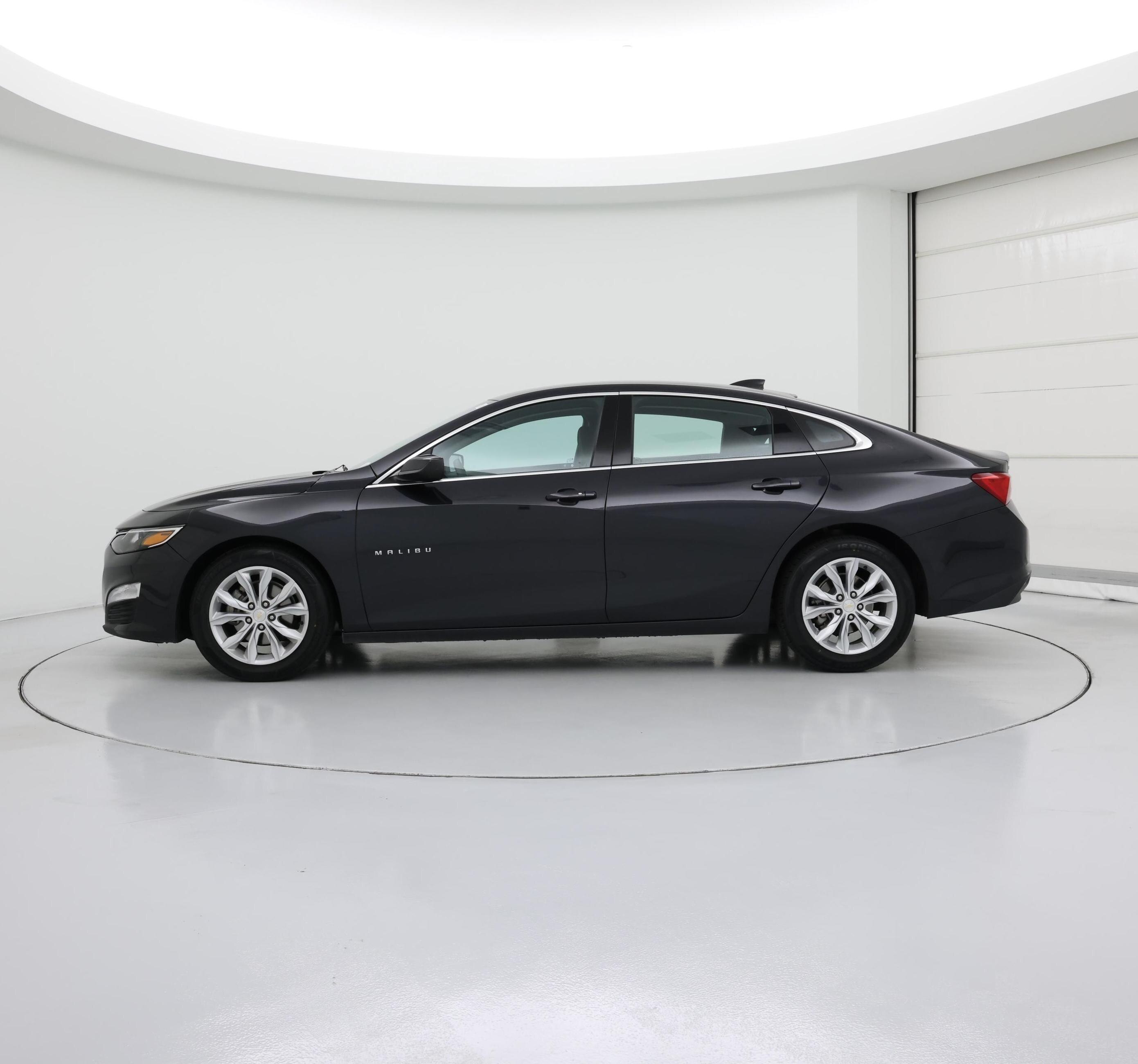 Thumbnail: 2023 Chevrolet Malibu - 3