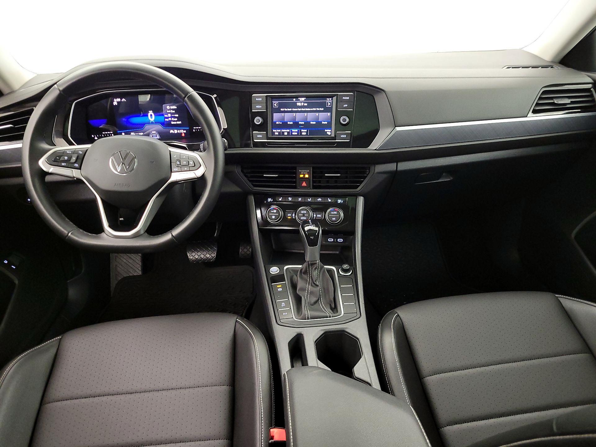 Thumbnail: 2023 Volkswagen Jetta - 9