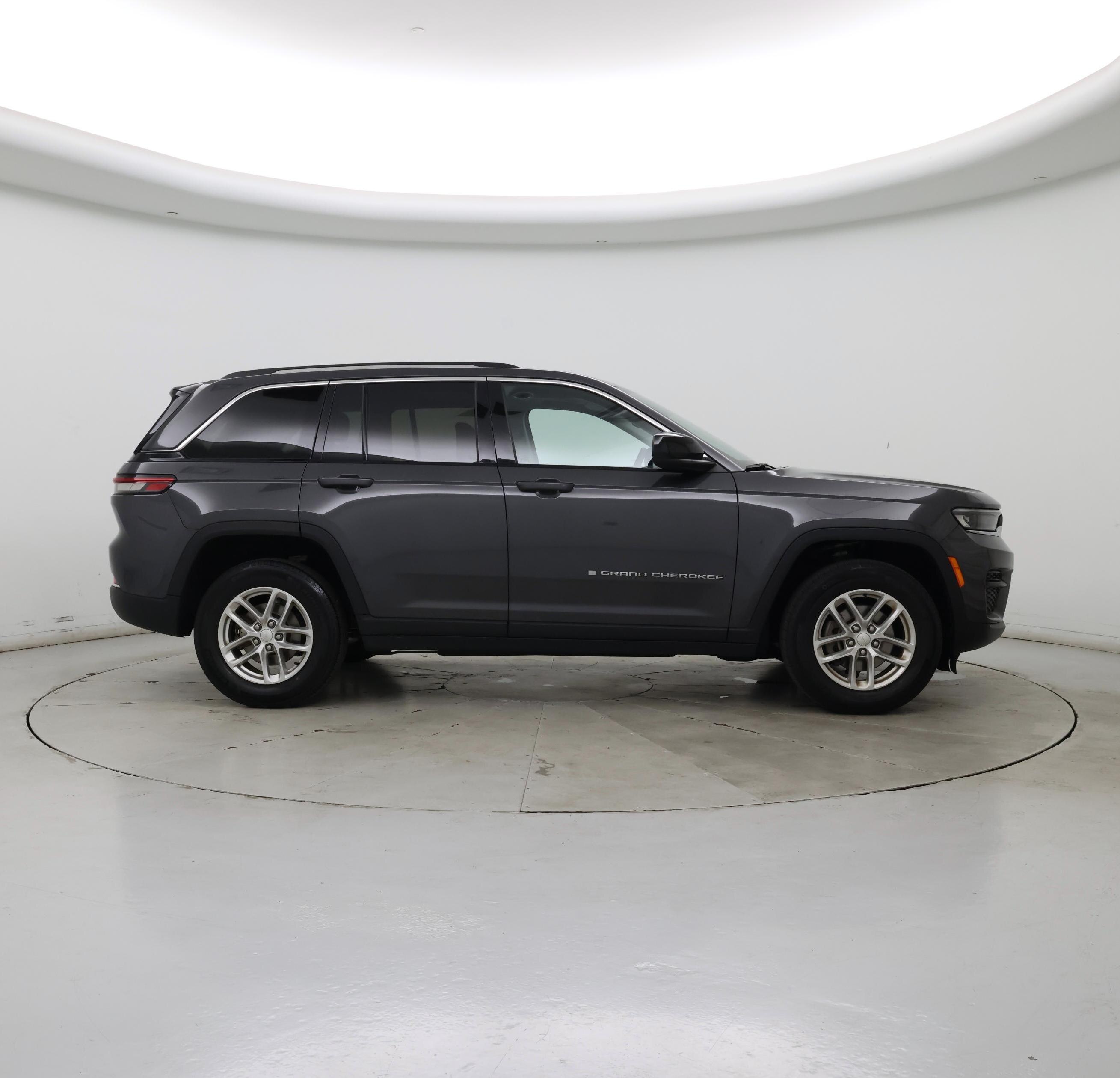 Thumbnail: 2023 Jeep Grand Cherokee - 7