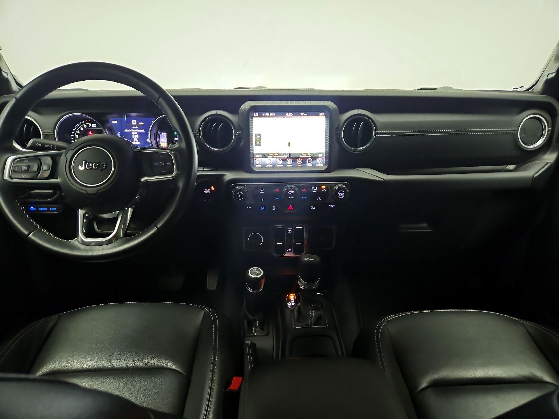 Thumbnail: 2022 Jeep Wrangler - 9