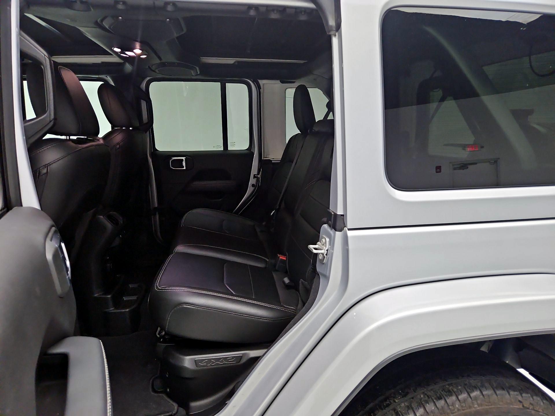 Thumbnail: 2022 Jeep Wrangler - 20