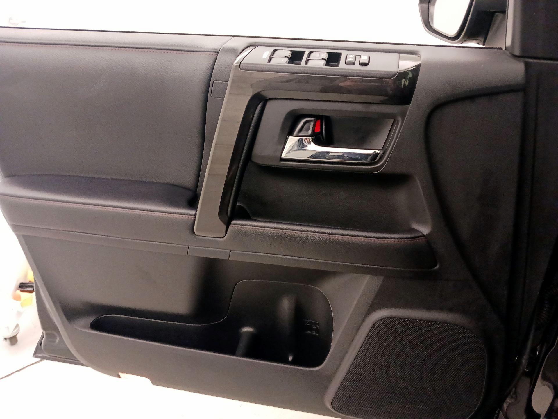 Thumbnail: 2024 Toyota 4Runner - 12