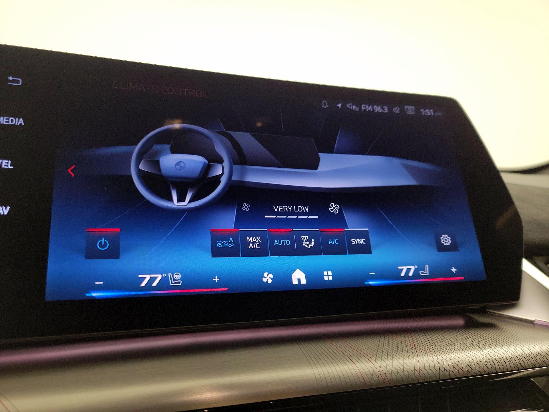 Thumbnail: 2025 BMW X2 - 17