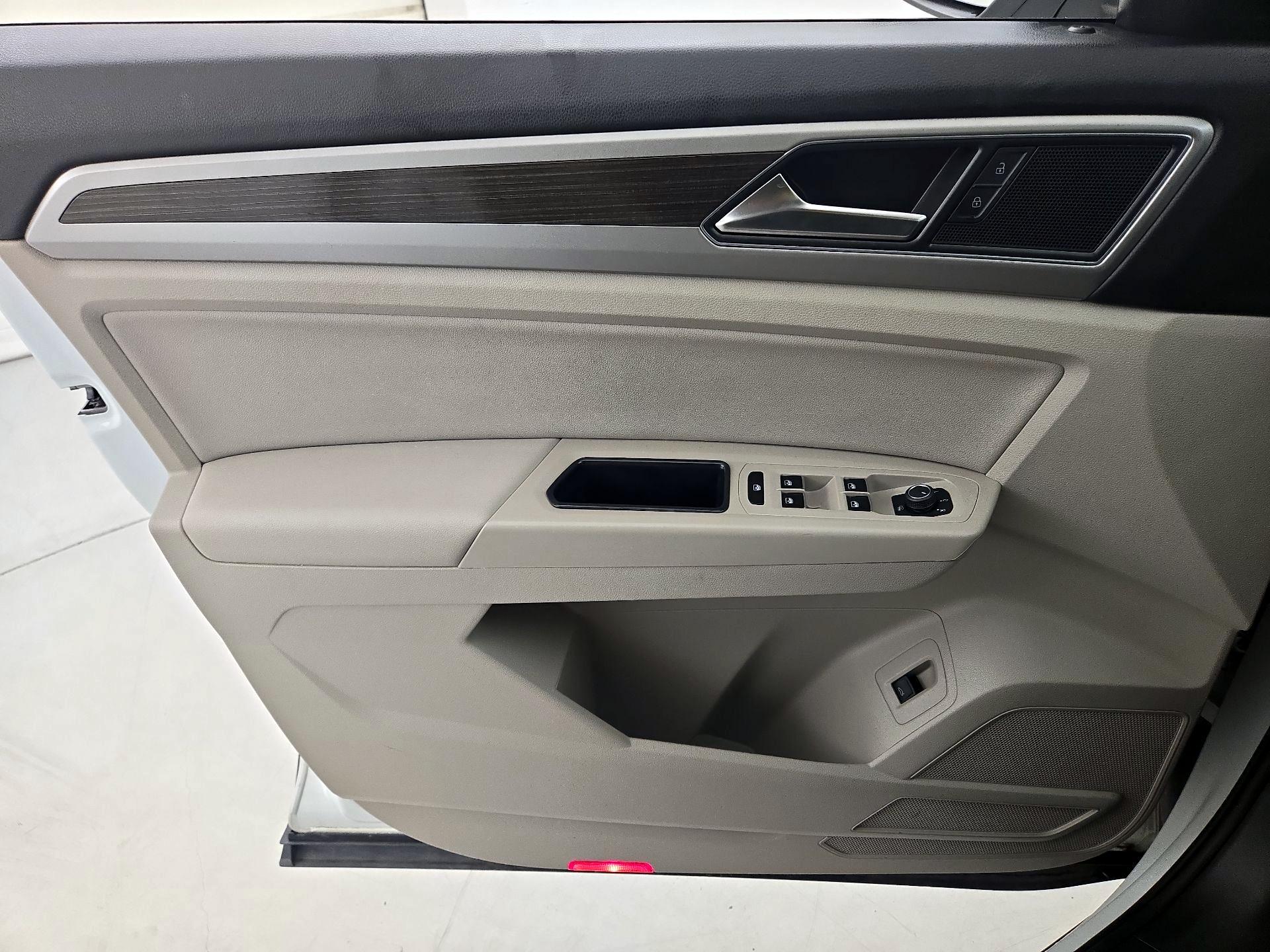 Thumbnail: 2019 Volkswagen Atlas - 12