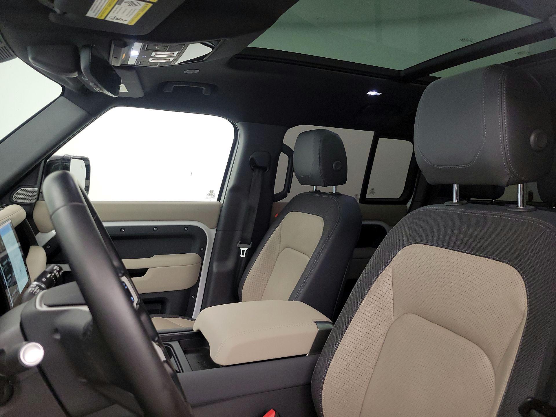 Thumbnail: 2023 Land Rover Defender - 20
