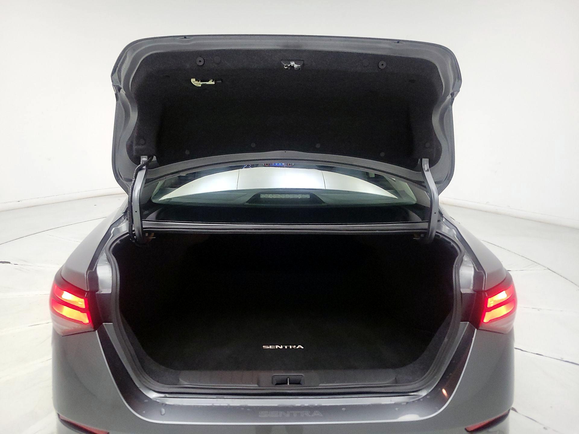 Thumbnail: 2022 Nissan Sentra - 20