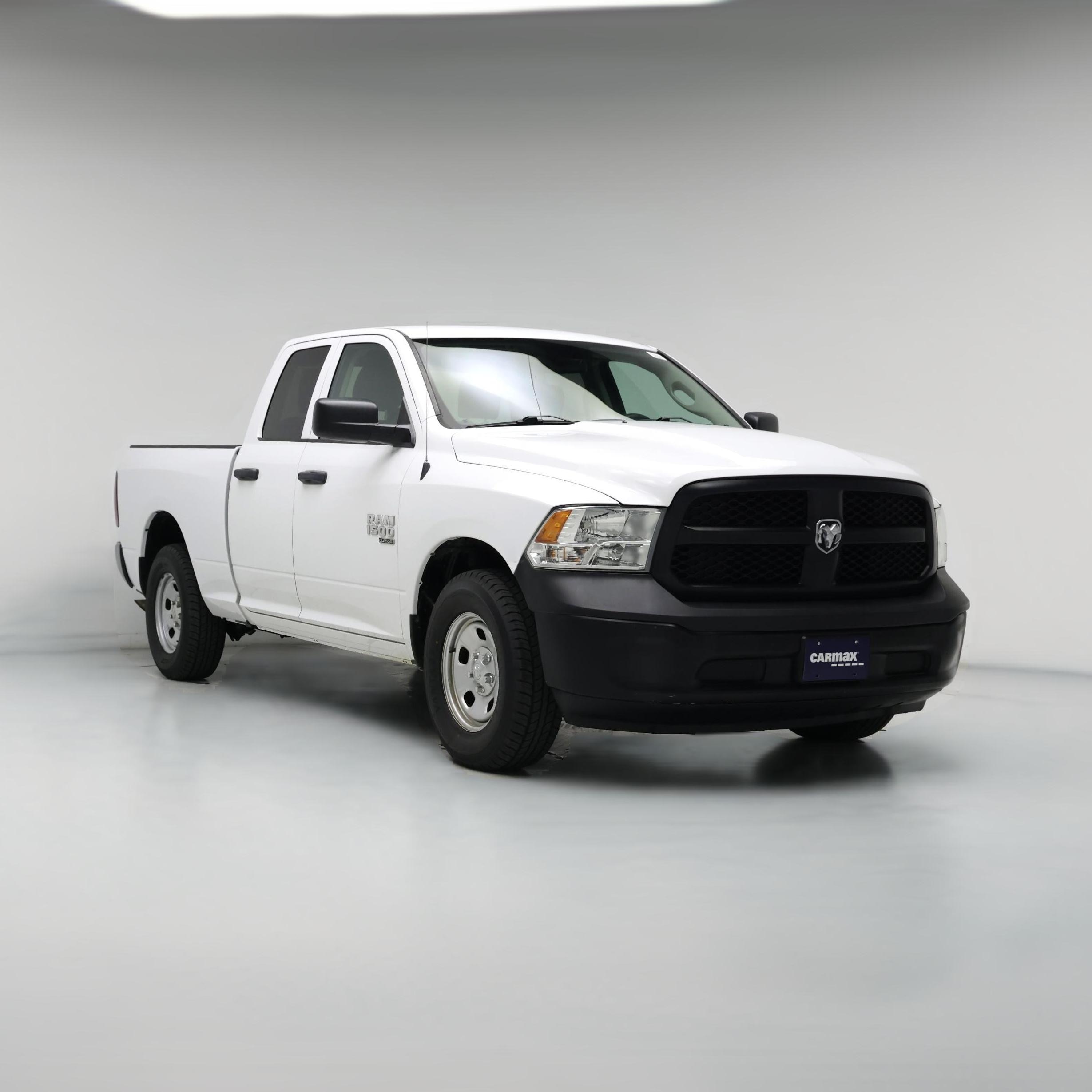 Thumbnail: 2020 RAM 1500 Classic - 1