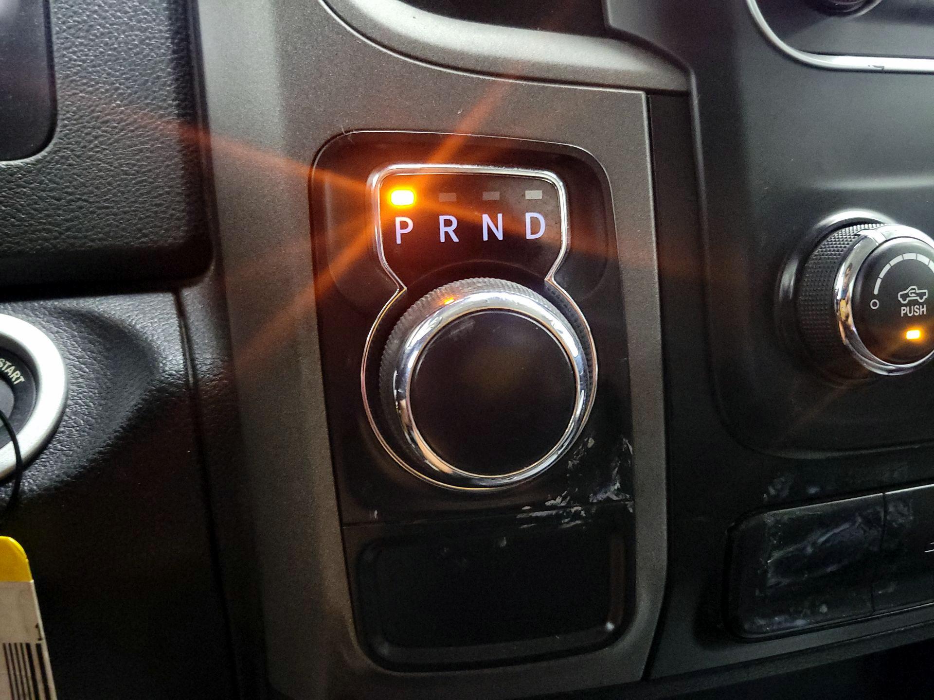 Thumbnail: 2020 RAM 1500 Classic - 17