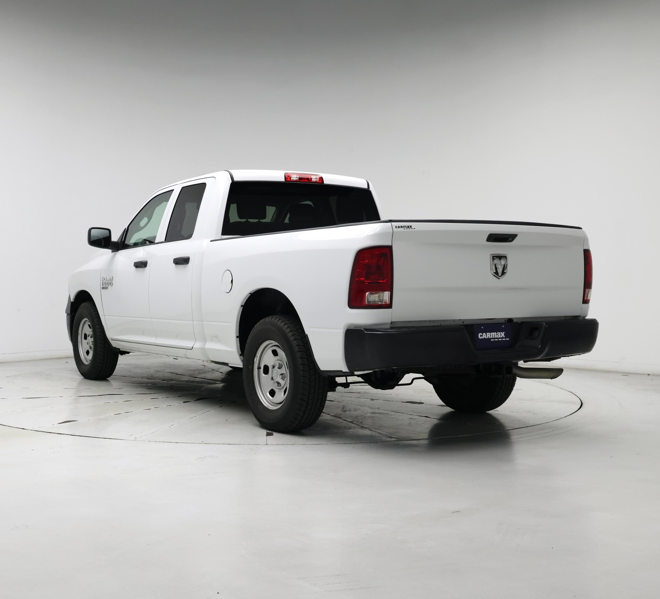 Thumbnail: 2020 RAM 1500 Classic - 2